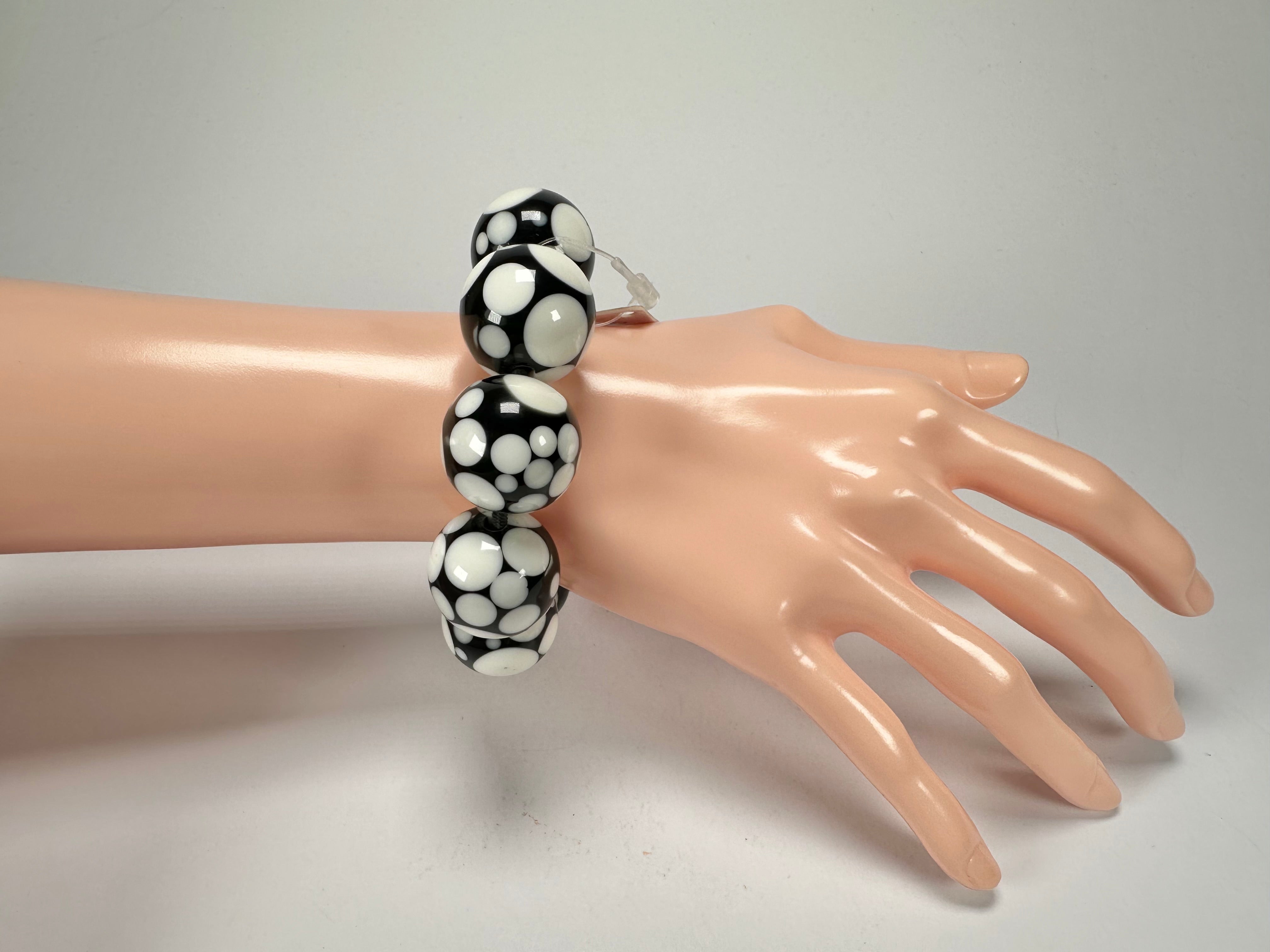 Jackie Brazil "Spots" Spotted Balls On Elastic Resin  Bracelet ( B1470 )