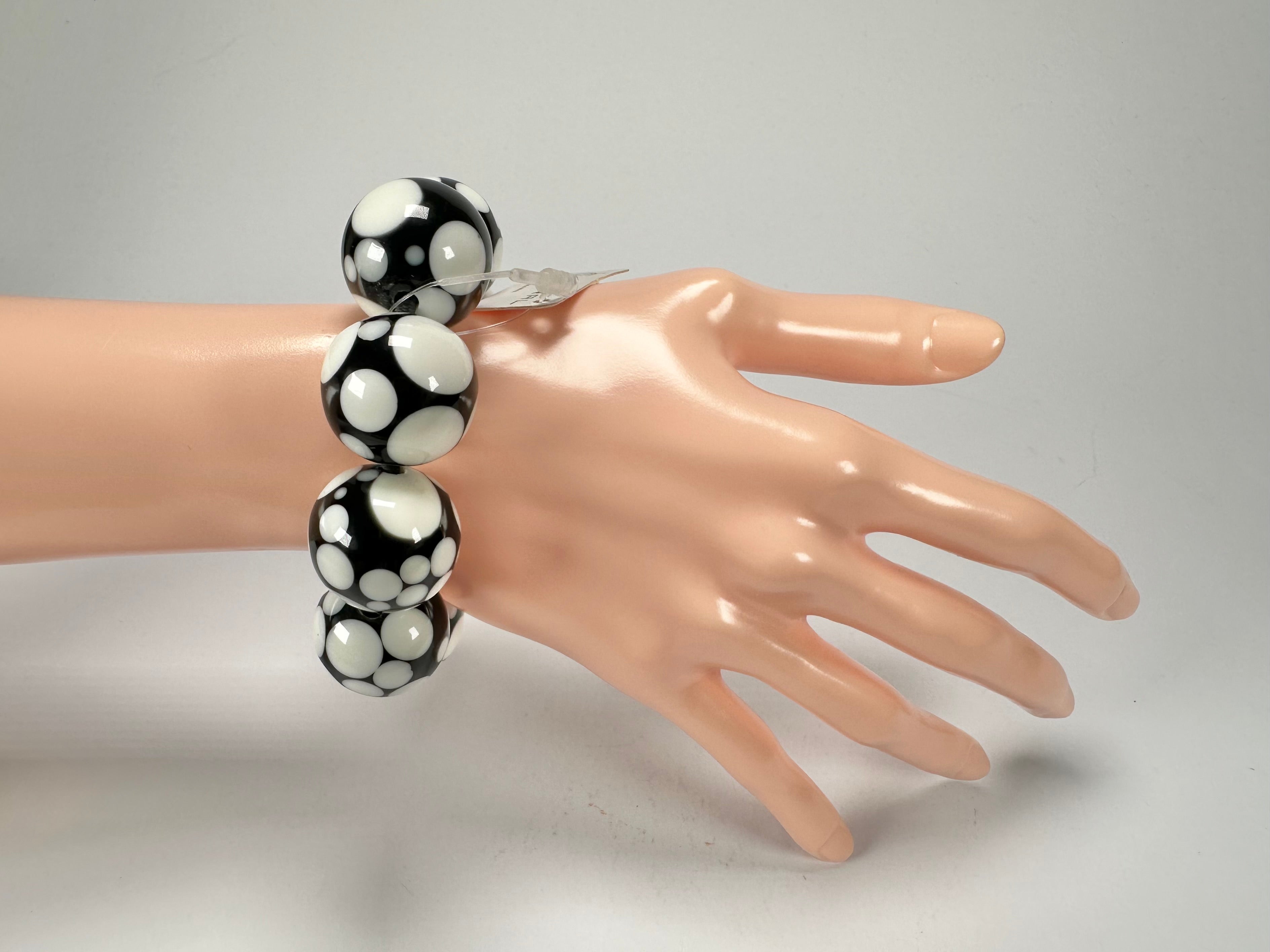 Jackie Brazil "Spots" Spotted Balls On Elastic Resin  Bracelet ( B1470 )