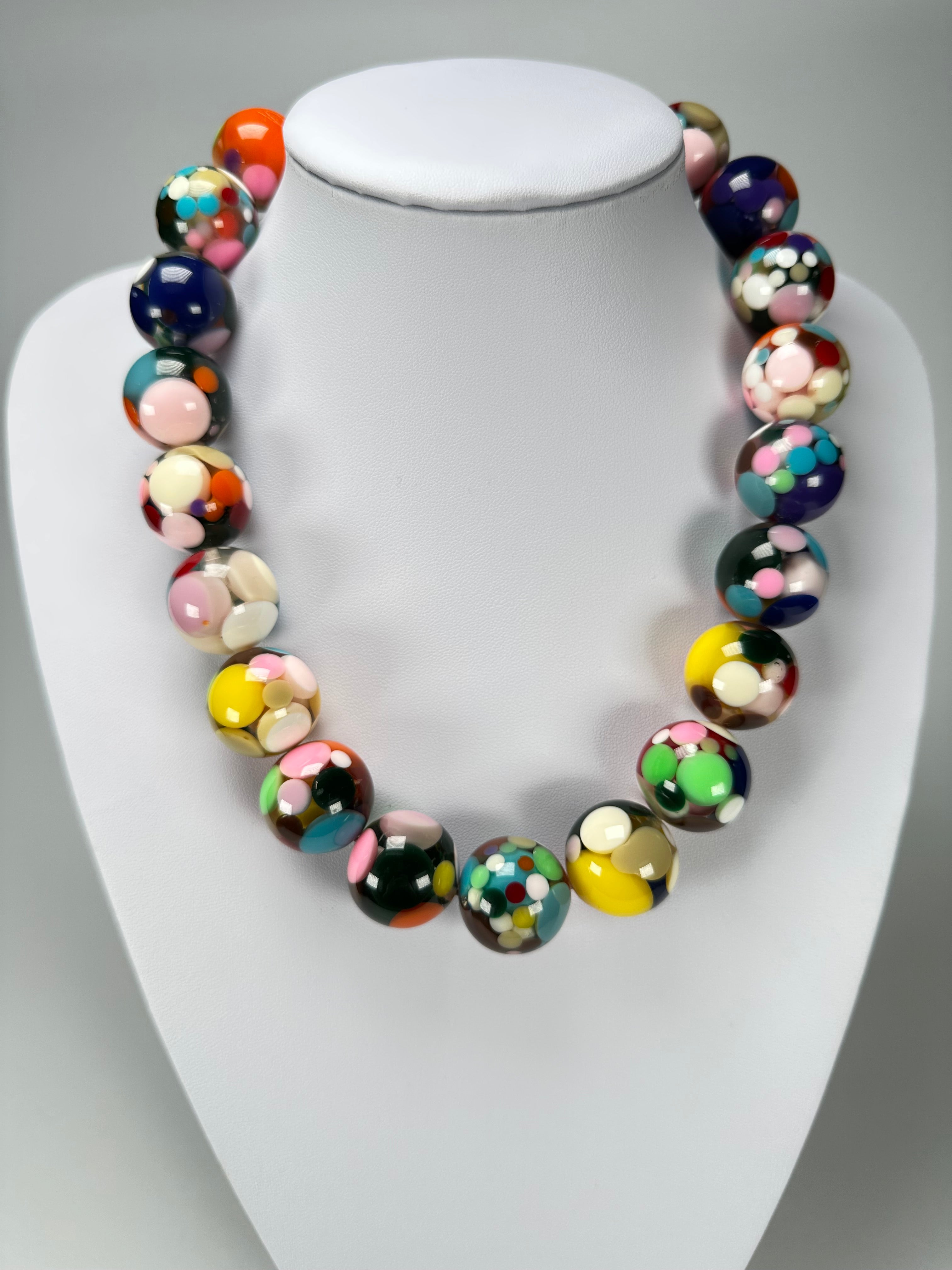 Jackie Brazil "Spotted Balls" Party Mix Spots Resin Necklace 50cm ( N1675 )