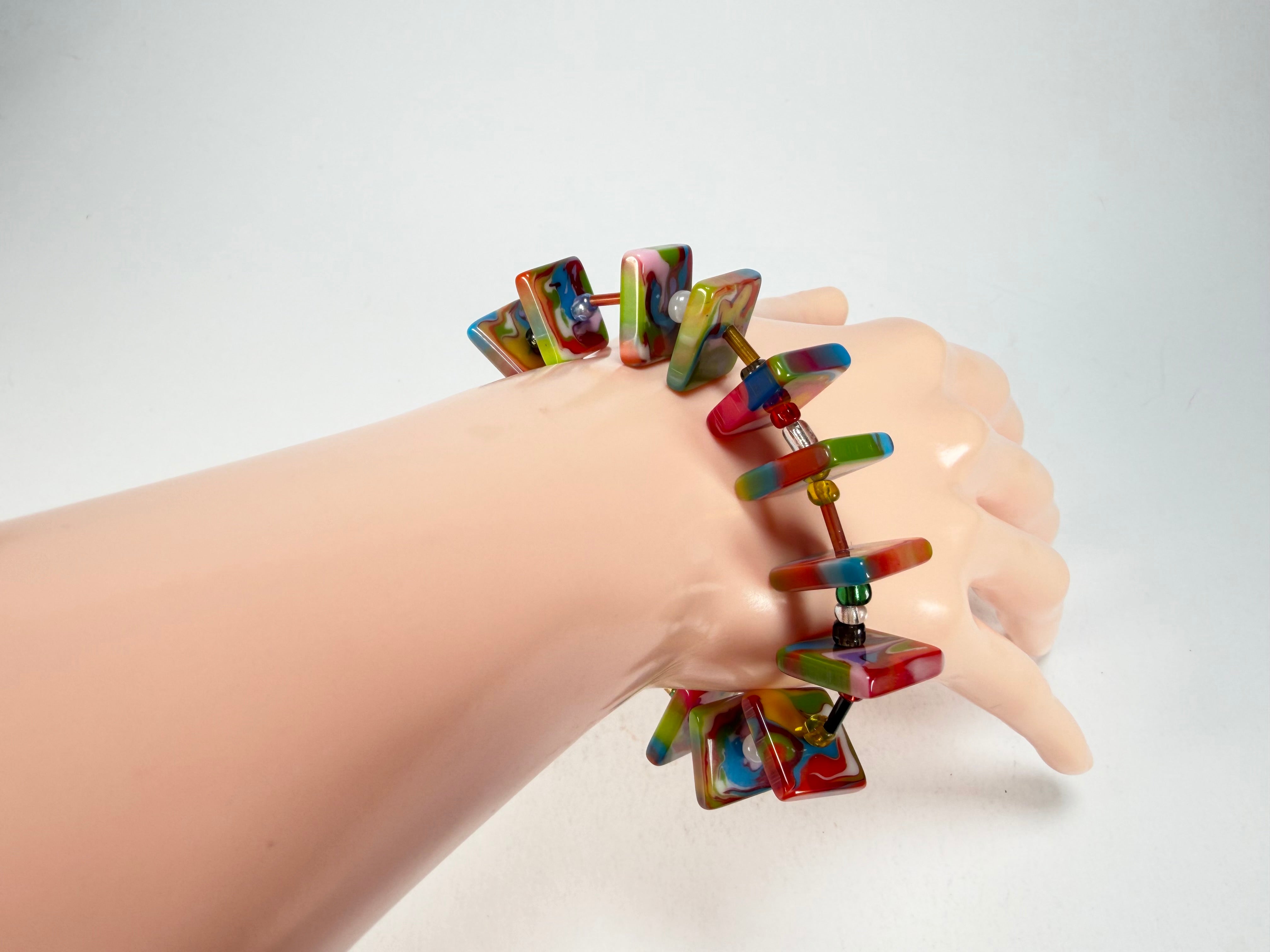 Jackie Brazil "Africa" Kandinsky Liquorice Squares & Beads Resin Bracelet ( B0189 )