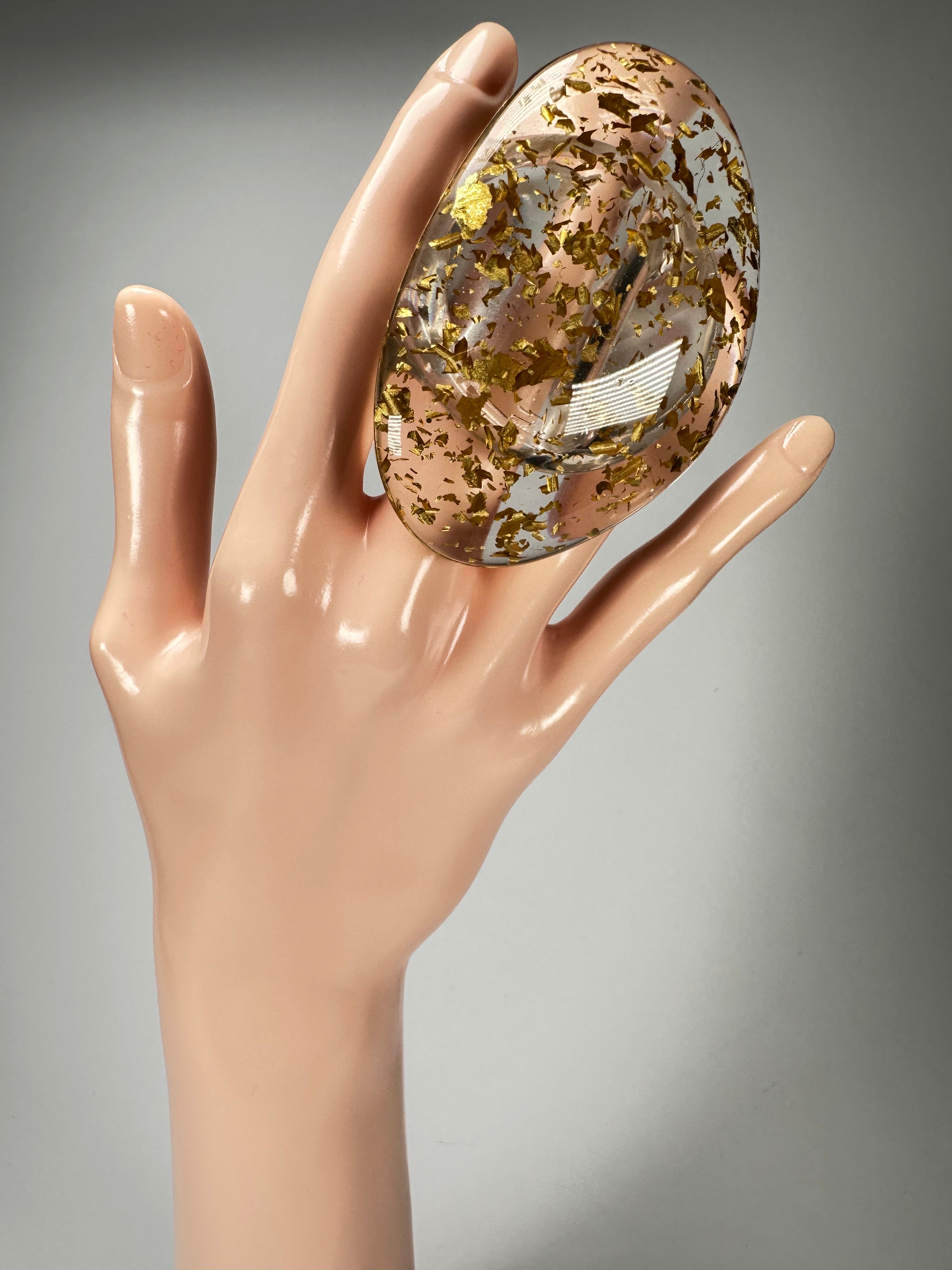 Jackie Brazil "Large Riverstone" Gold Flakes Flat Oval Ring ( R3625 ) Size UK-R / US-8.5