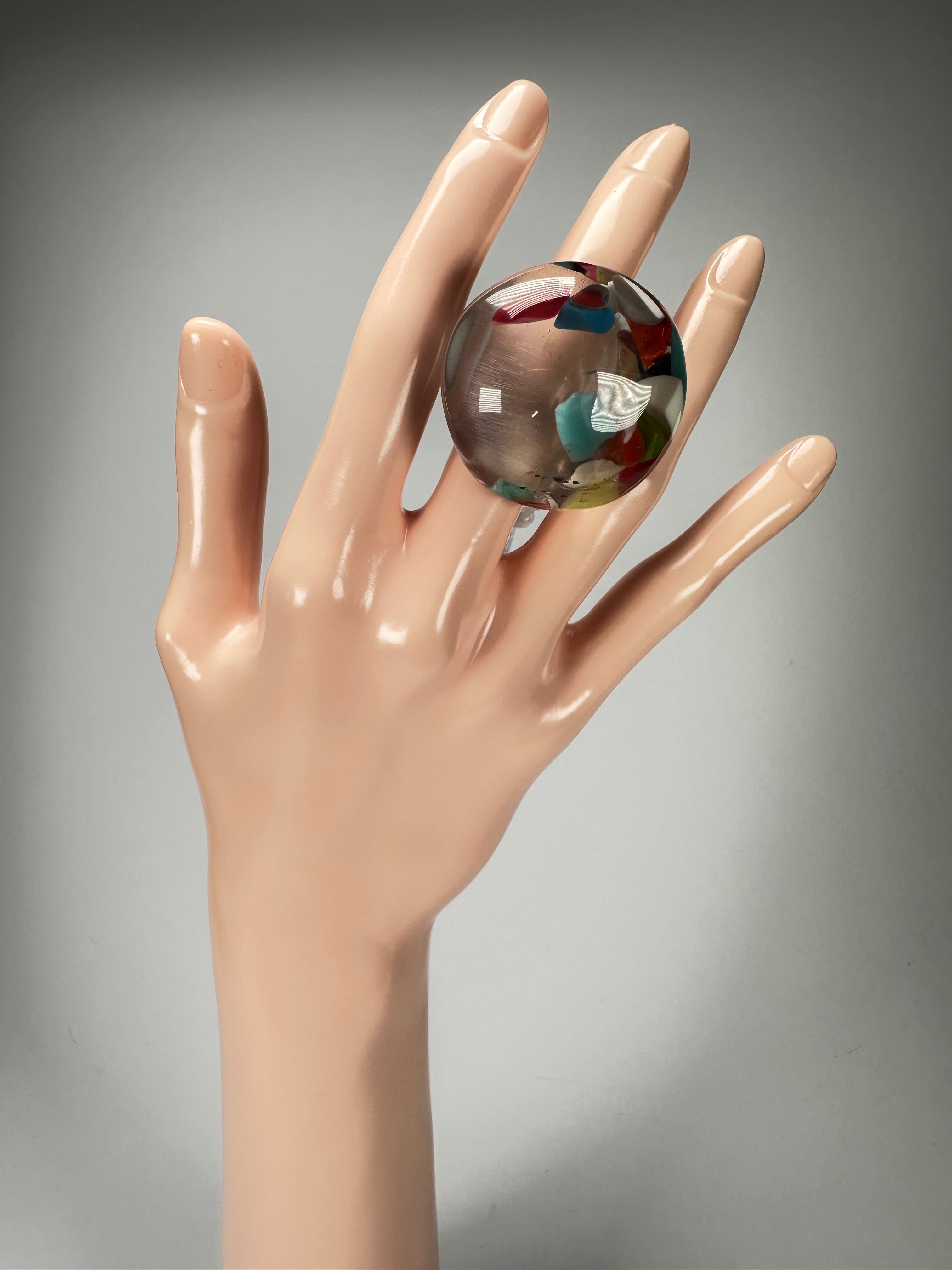 Jackie Brazil "Cascade" Large Round Domed Resin Ring ( R2929 ) Size UK R / US 8.5