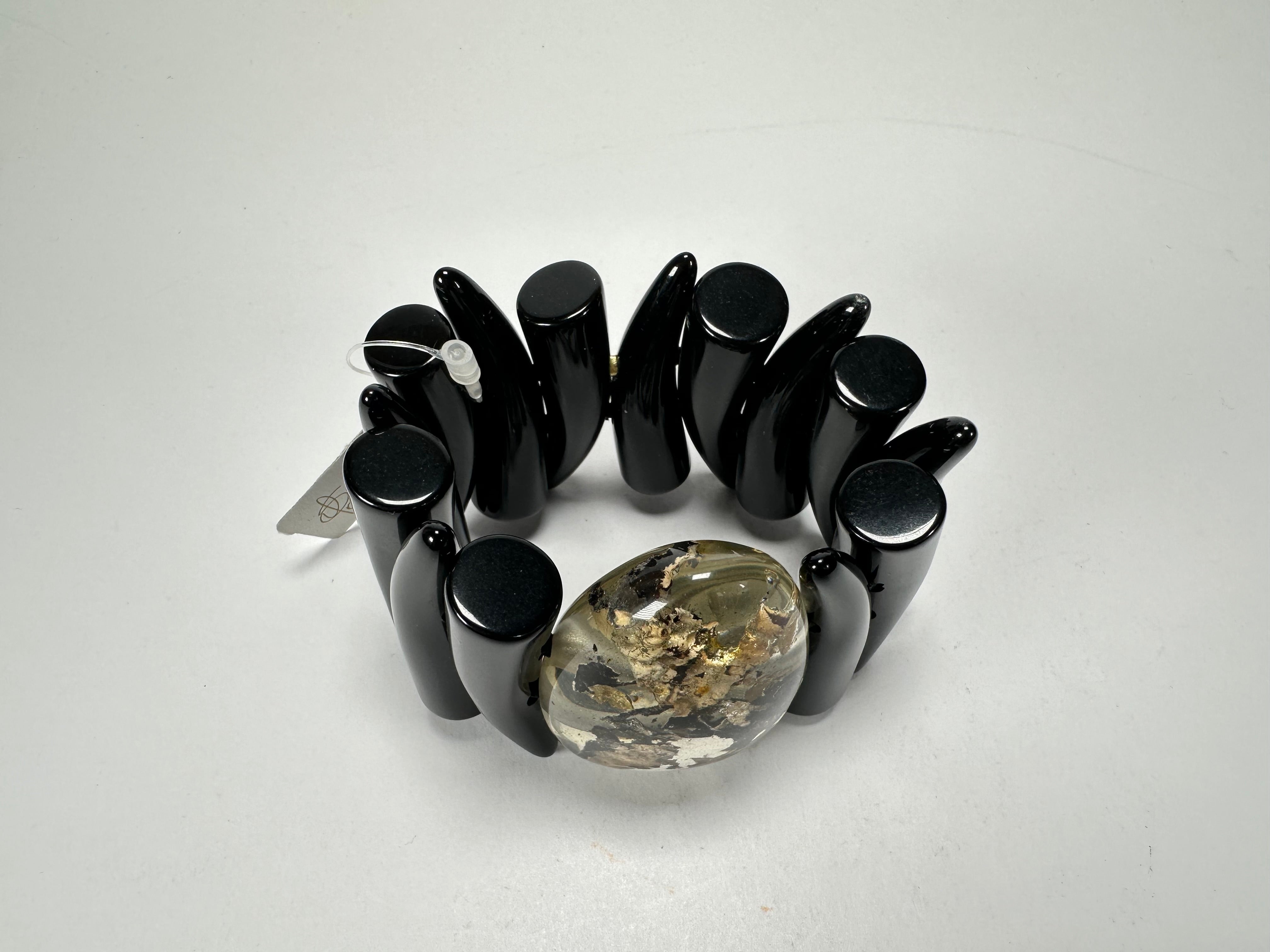 Jackie Brazil "Safari" Tusks w/ Seaweed Pendant Elasticated Bracelet ( B1020 )