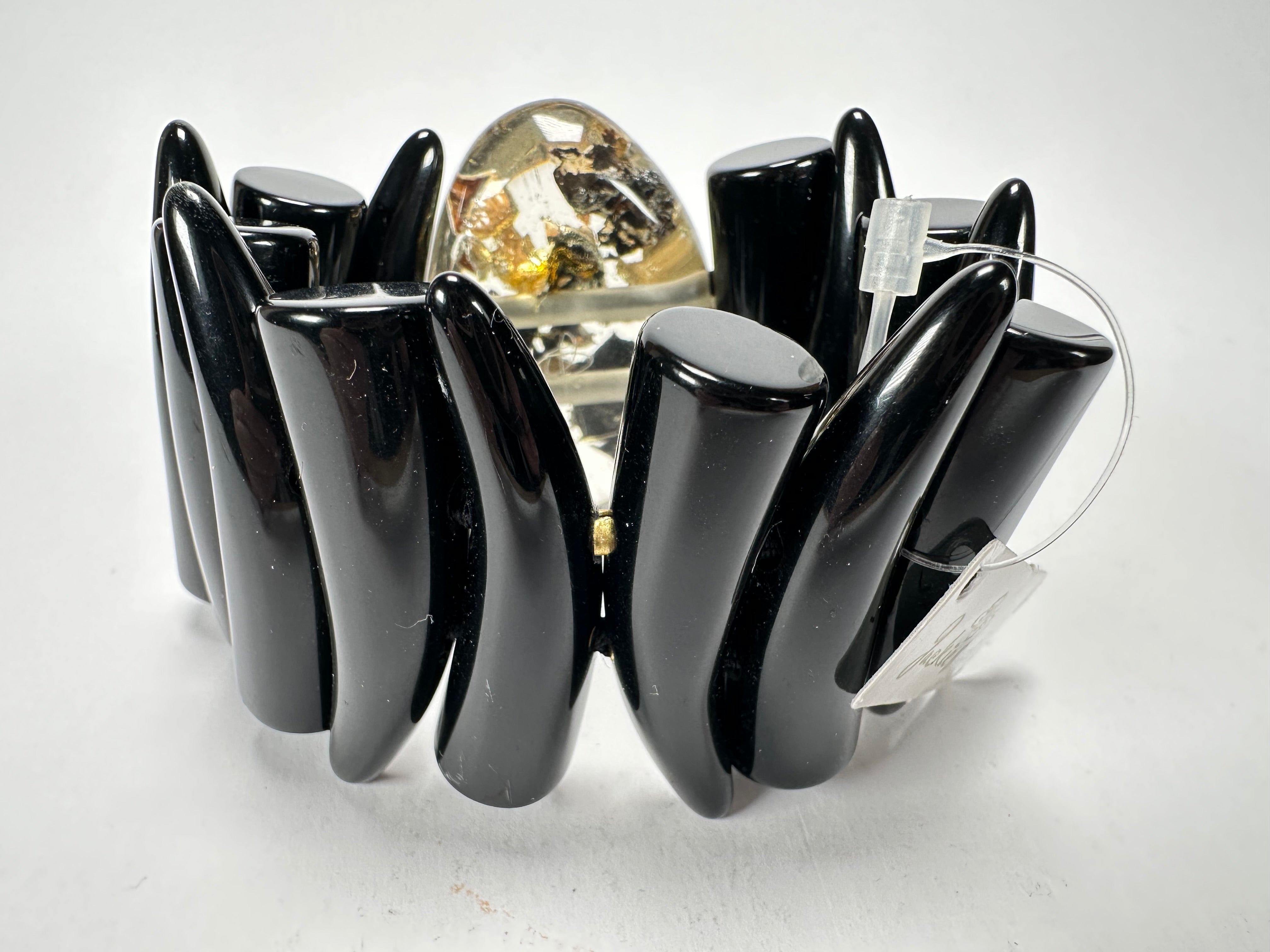 Jackie Brazil "Safari" Tusks w/ Seaweed Pendant Elasticated Bracelet ( B1020 )