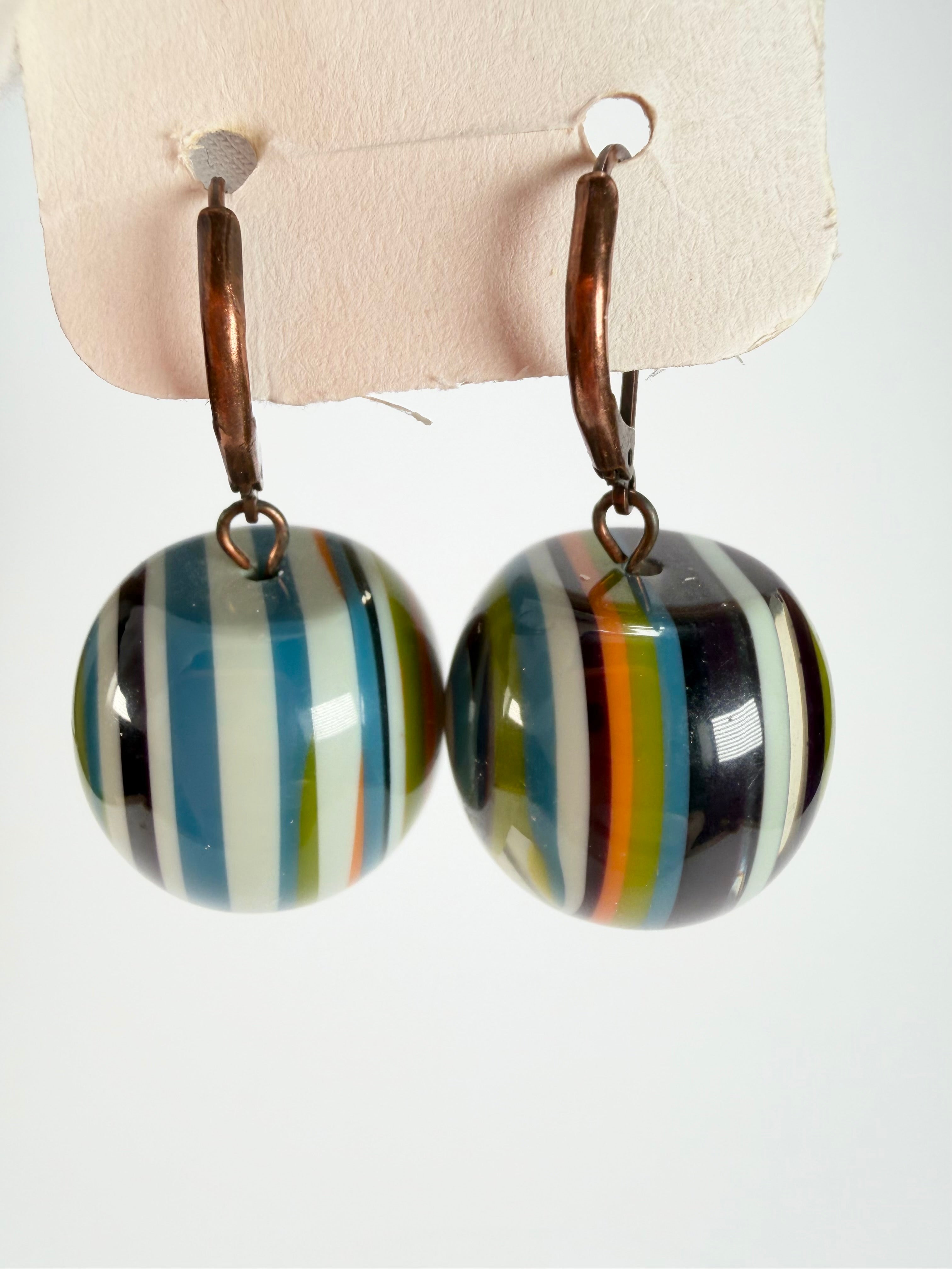 Jackie Brazil "Cat Eyes" Liquorice Balls Winter Mix Short Resin Earrings ( E0960 )