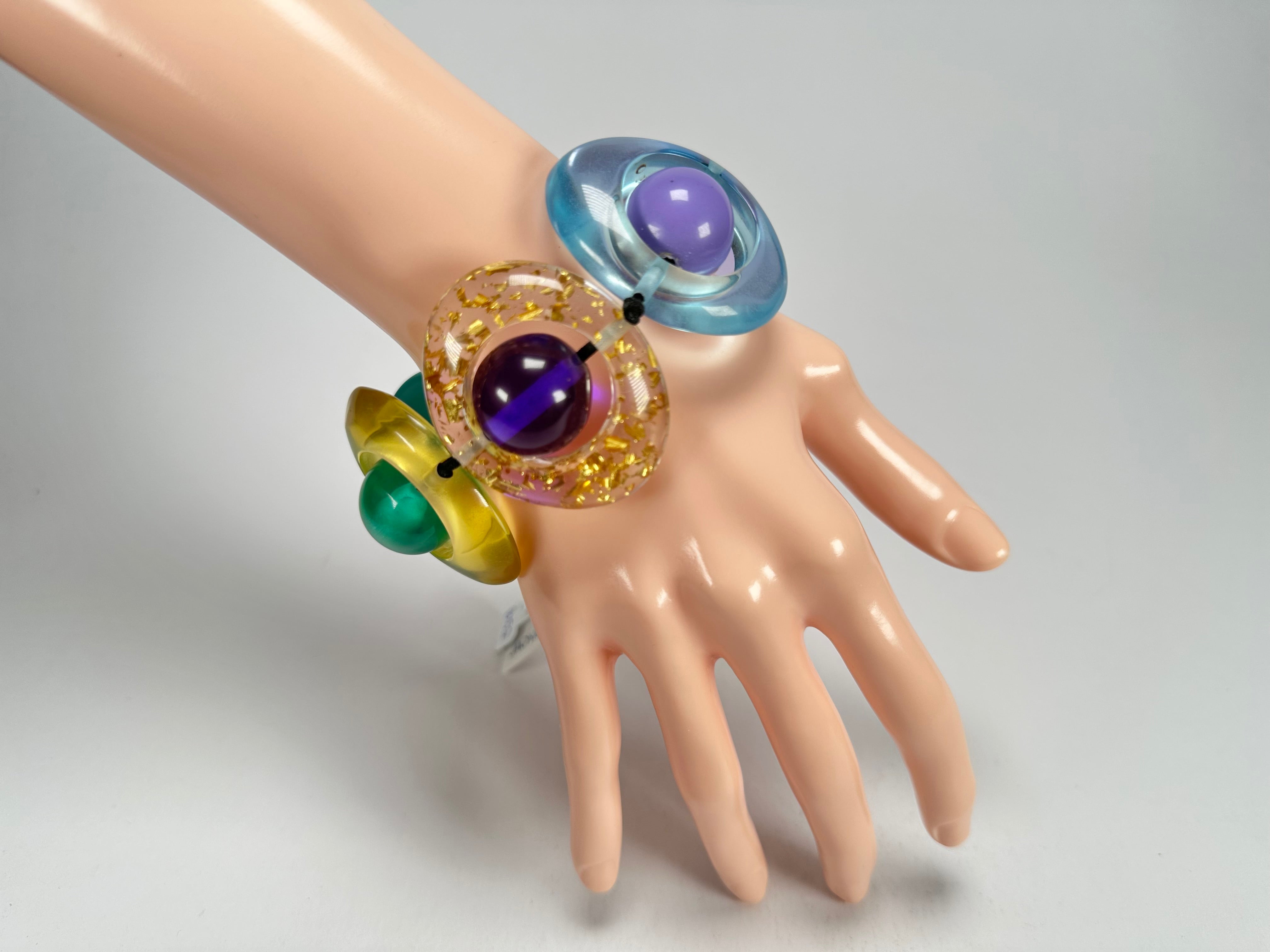 Jackie Brazil "Saturn" Transparent Paris Mix Disc & Ball Elastic Bracelet ( B0052 )