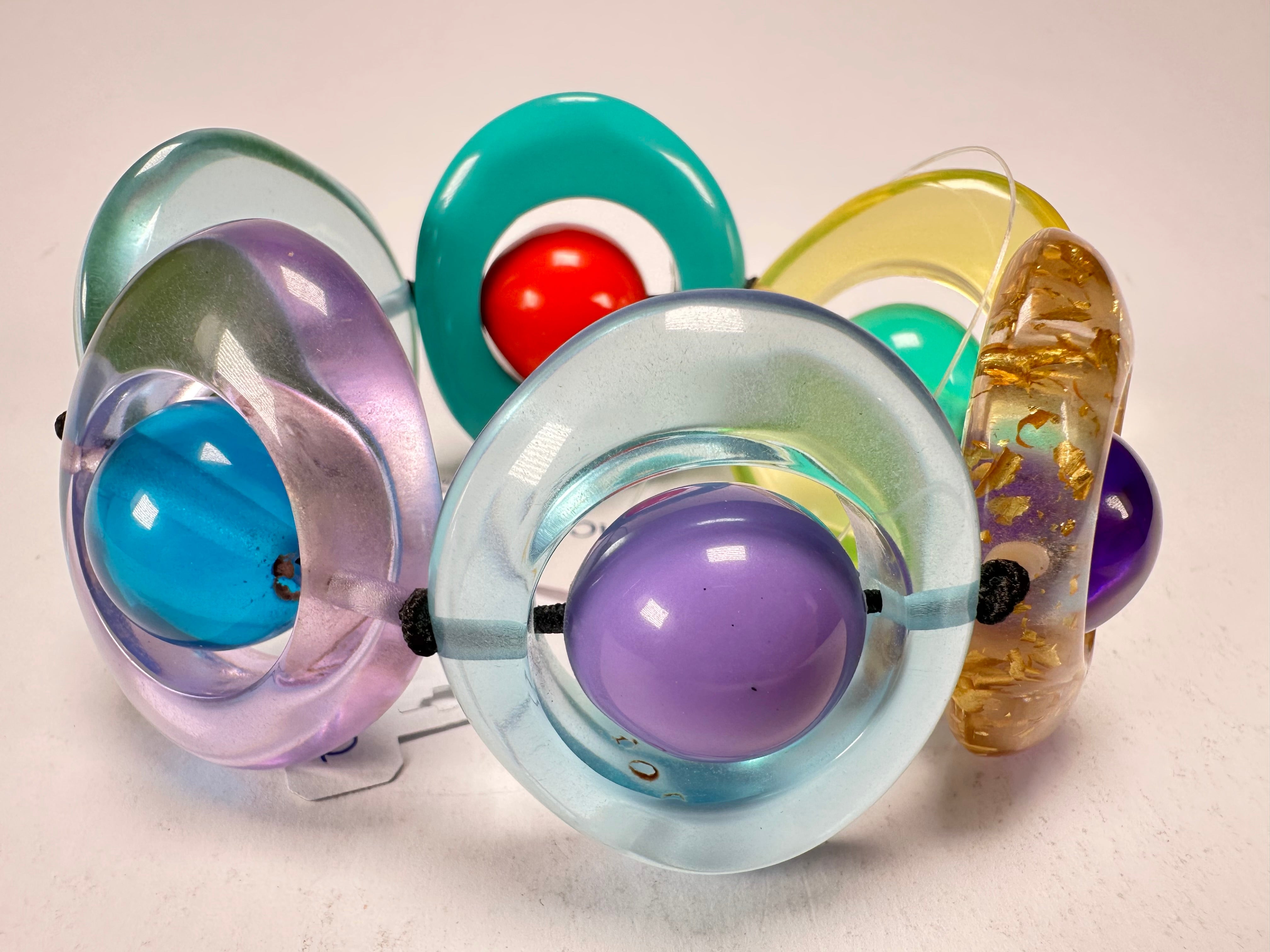 Jackie Brazil "Saturn" Transparent Paris Mix Disc & Ball Elastic Bracelet ( B0052 )