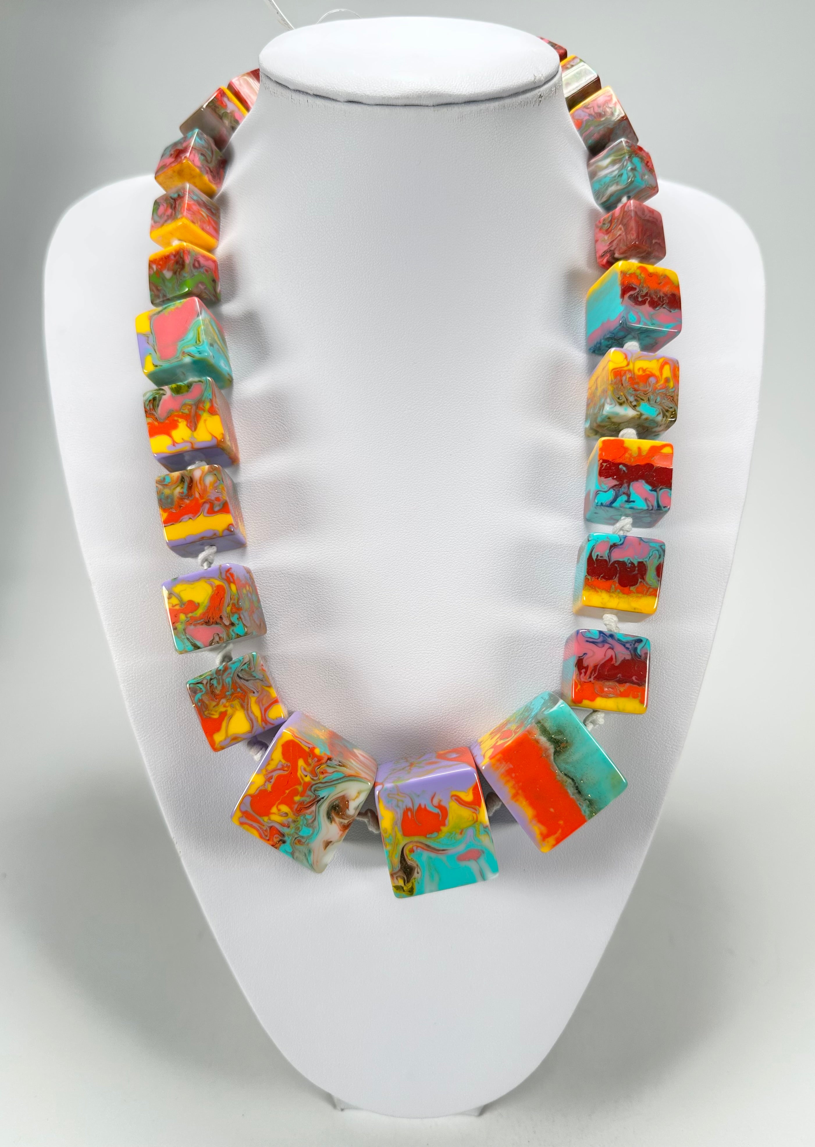 Jackie Brazil "Kandinsky" Mix Size Liquorice Cubes Resin Necklace ( N3343 )