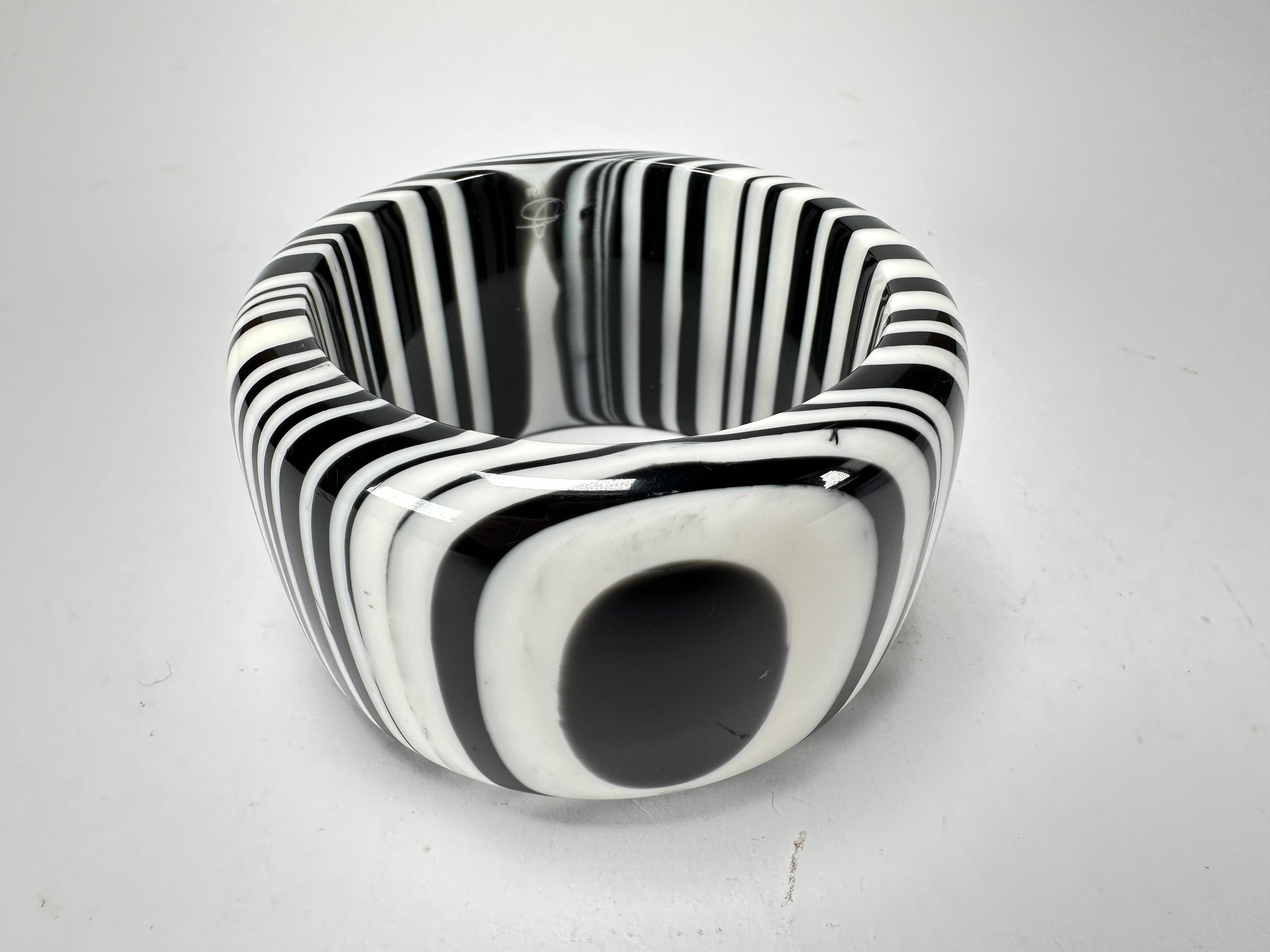 Jackie Brazil "Cat Eye" Liquorice Allsorts Black & White Striped 5cm Resin Bangle ( B2053 )