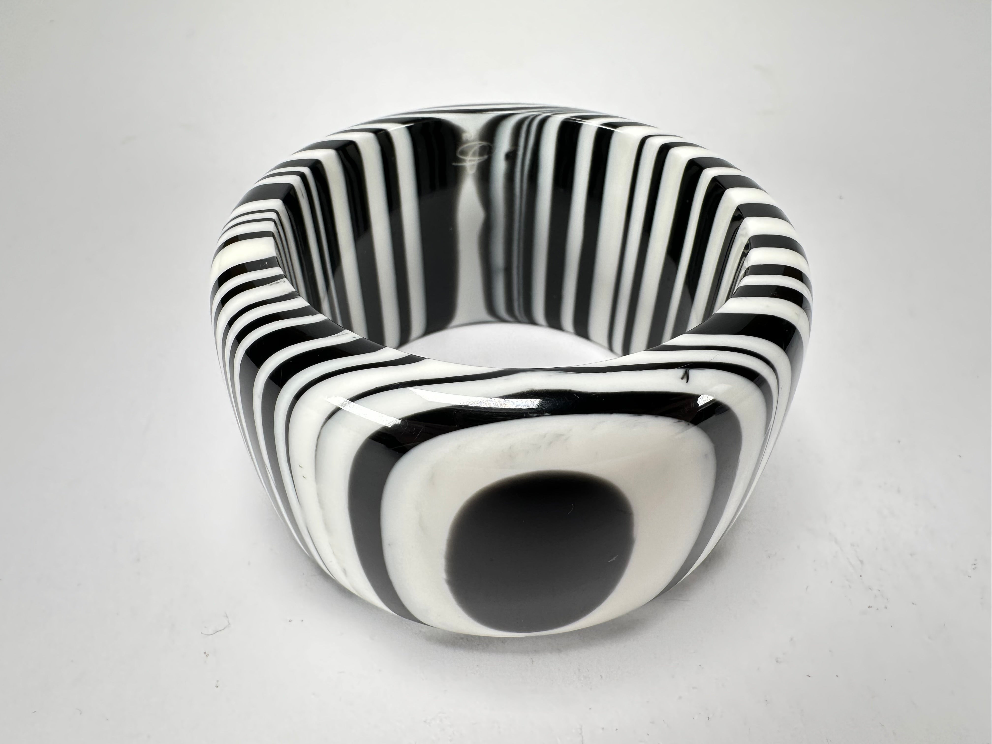 Jackie Brazil "Cat Eye" Liquorice Allsorts Black & White Striped 5cm Resin Bangle ( B2053 )