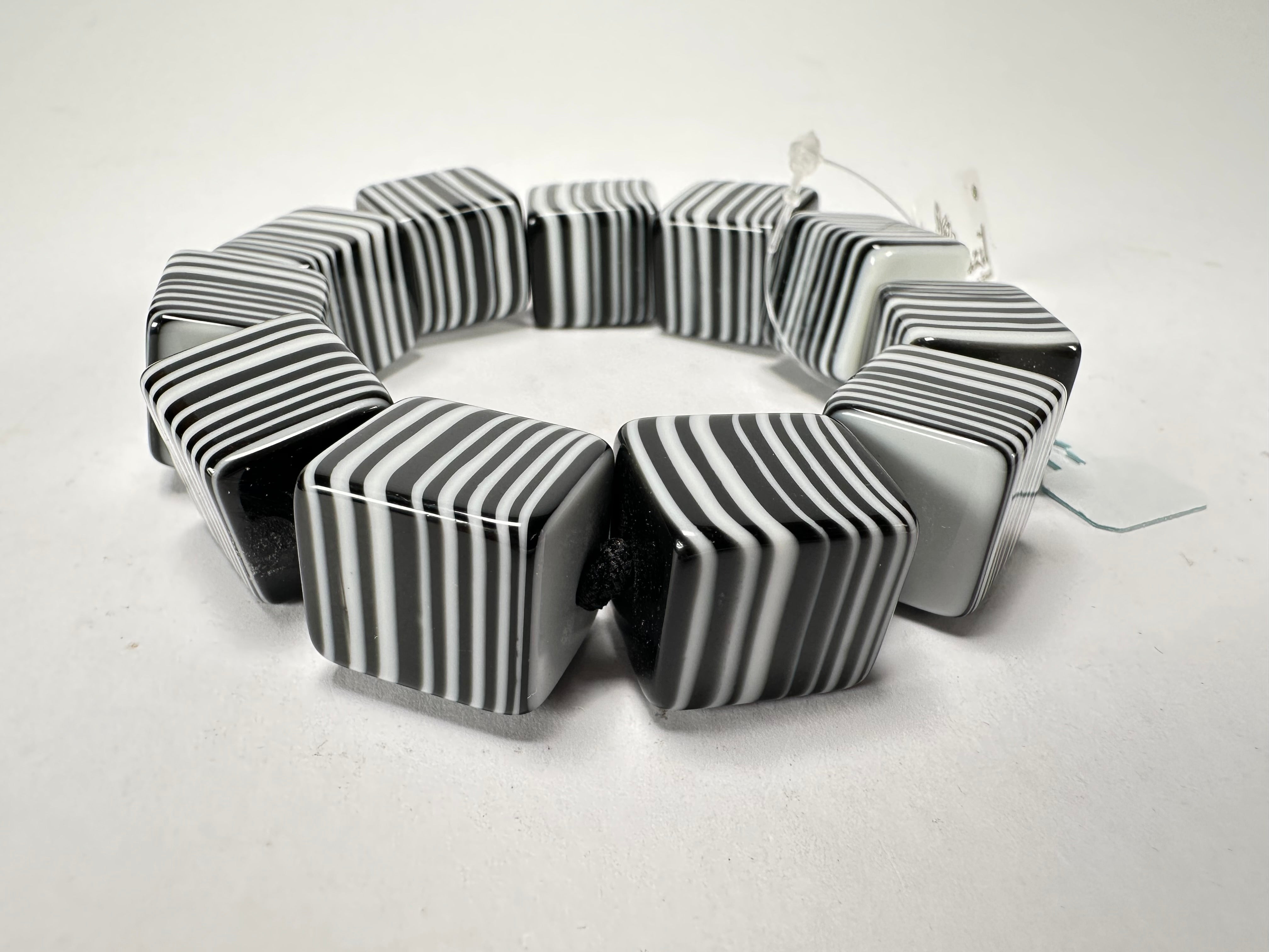 Jackie Brazil "POP" Liquorice Black & White Small Cubes Bracelet ( B0224 )