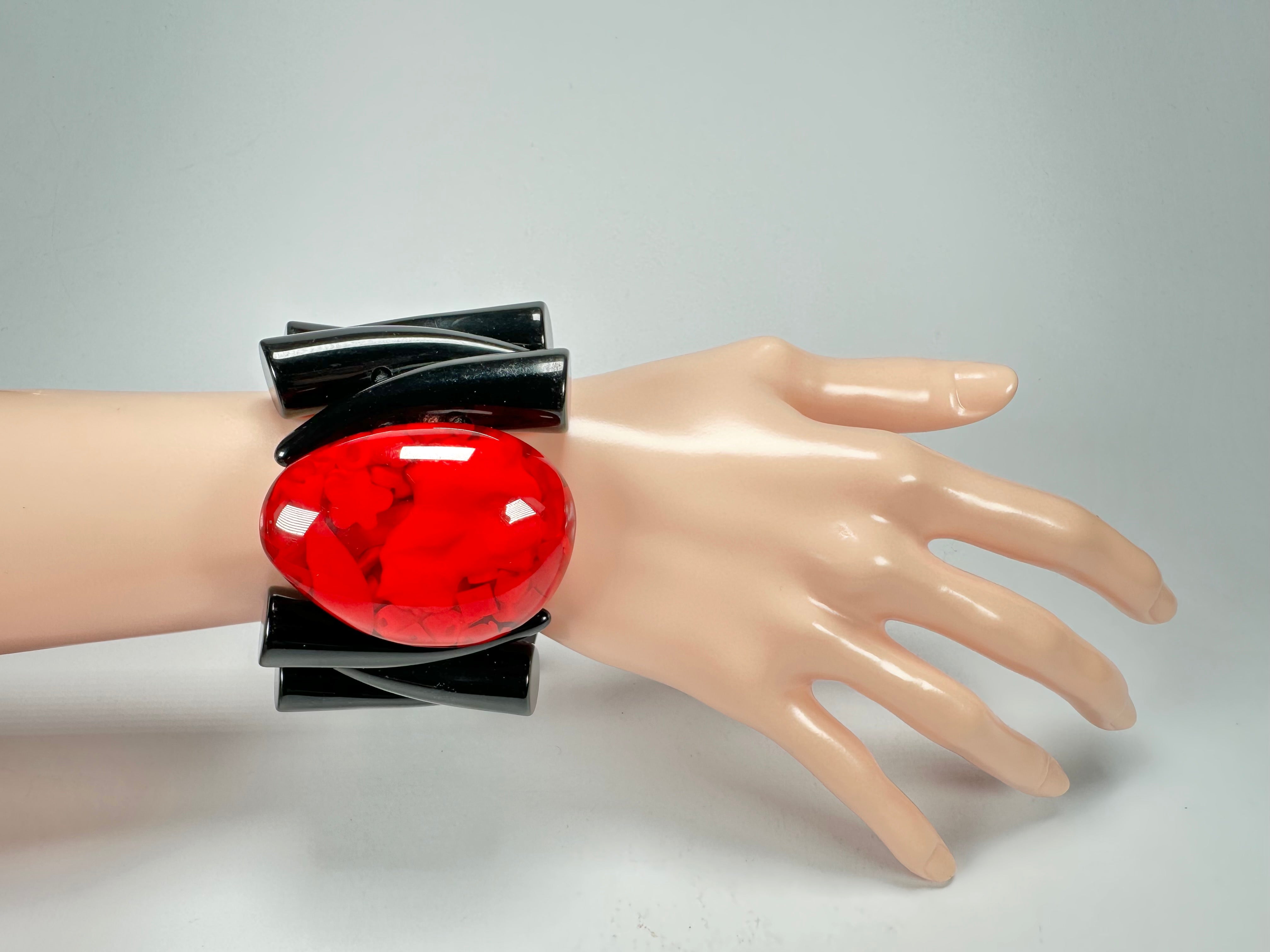 Jackie Brazil "Safari" Tusks w/Red Pendant Elasticated Bracelet ( B1020 )