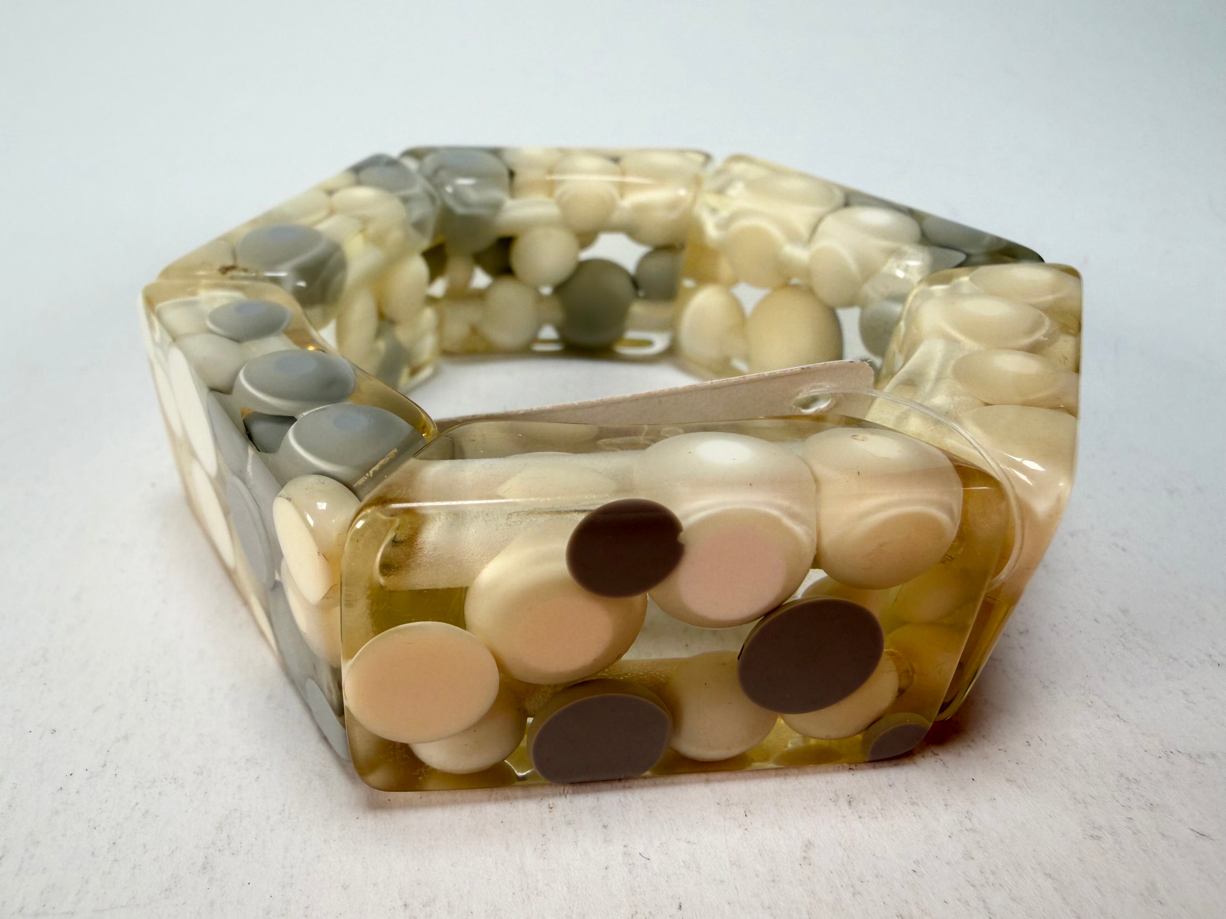 Jackie Brazil "Short Hex" Spotted Rectangles On Elastic Cream Mix Resin Bracelet ( B0000 ) Rare!