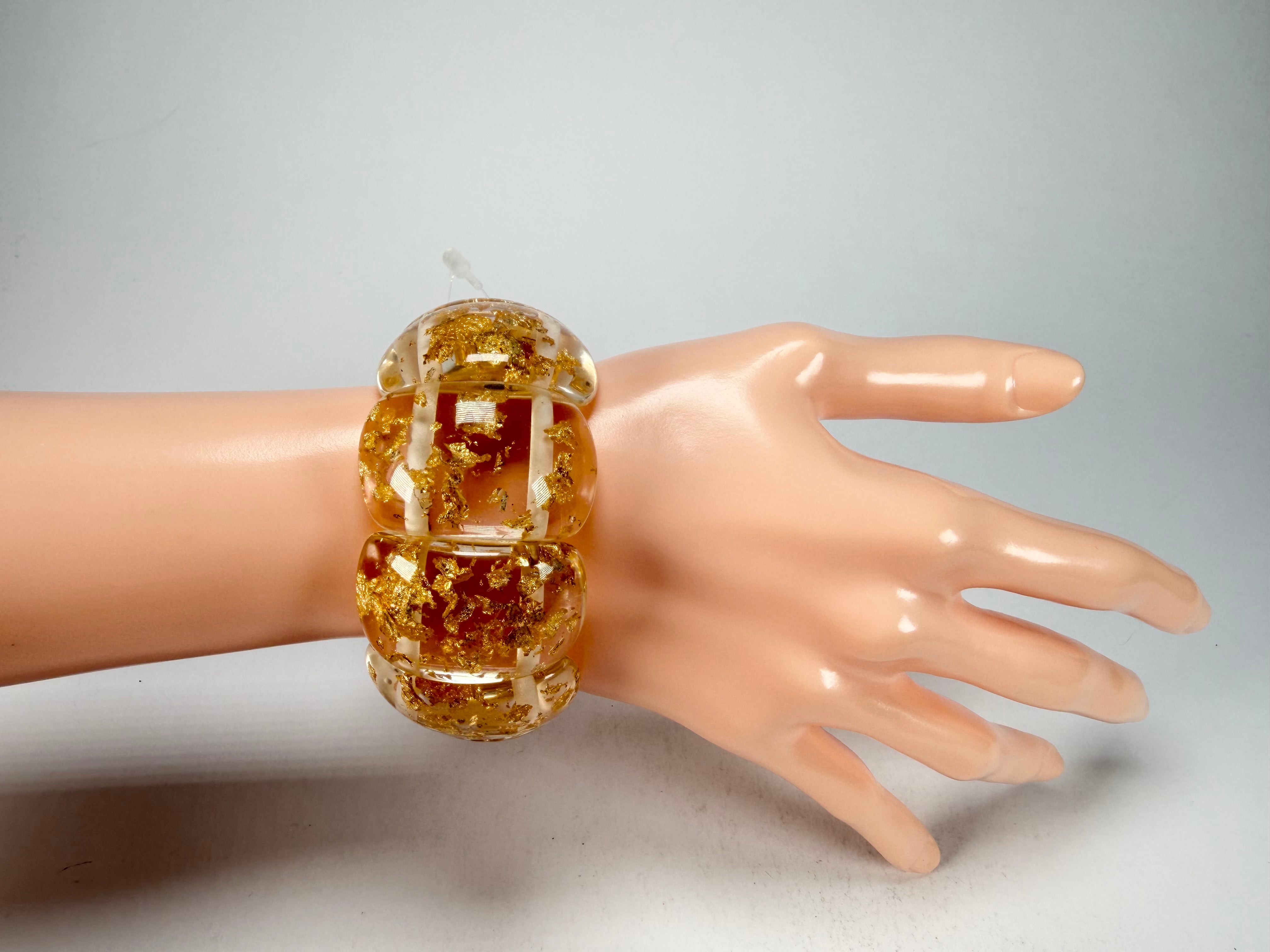 Jackie Brazil "Maria" Gold Flakes Elasticated Bracelet ( B0217 )