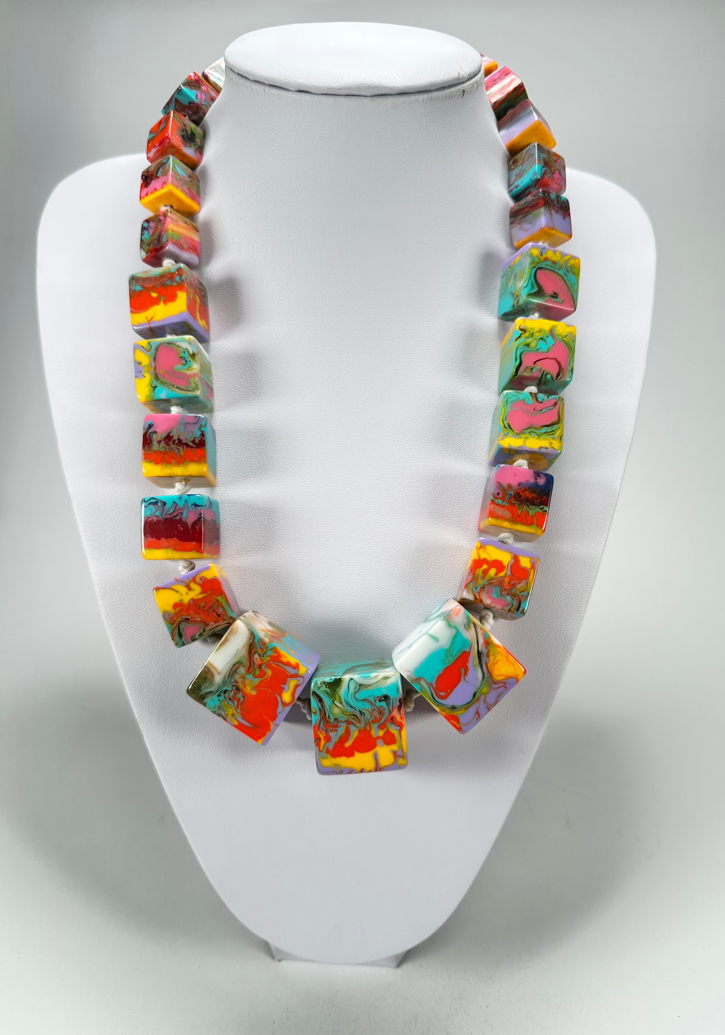Jackie Brazil "Kandinsky" Mix Size Liquorice Cubes Resin Necklace ( N3343 )