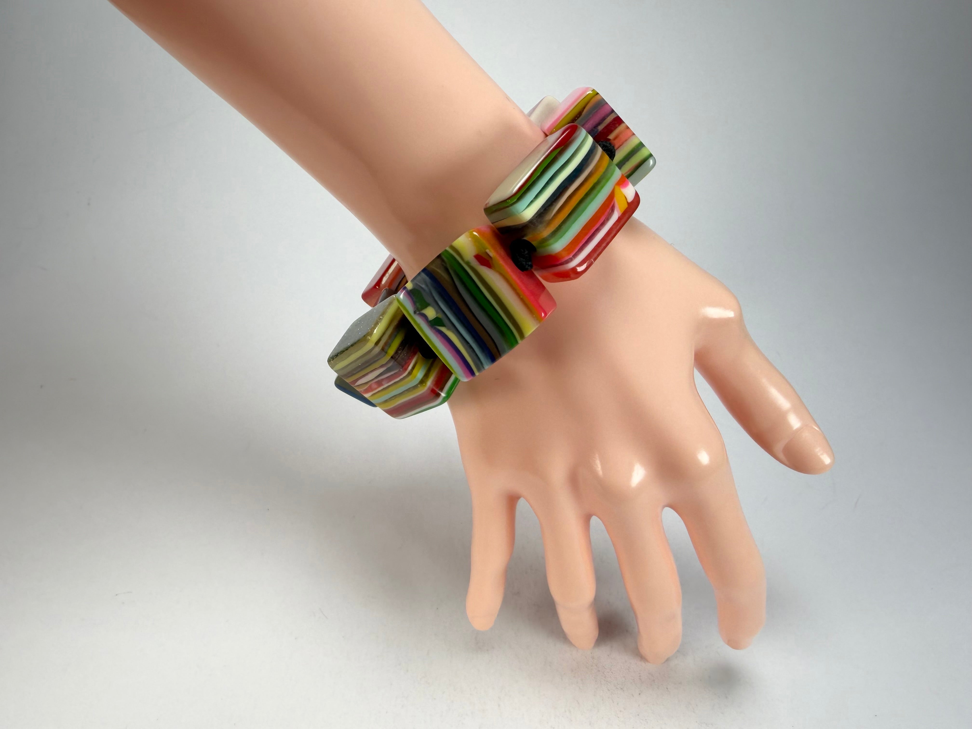 Jackie Brazil "Gala" Liquorice Half Rectangles On Elastic Spring Mix Bracelet ( B0778 )