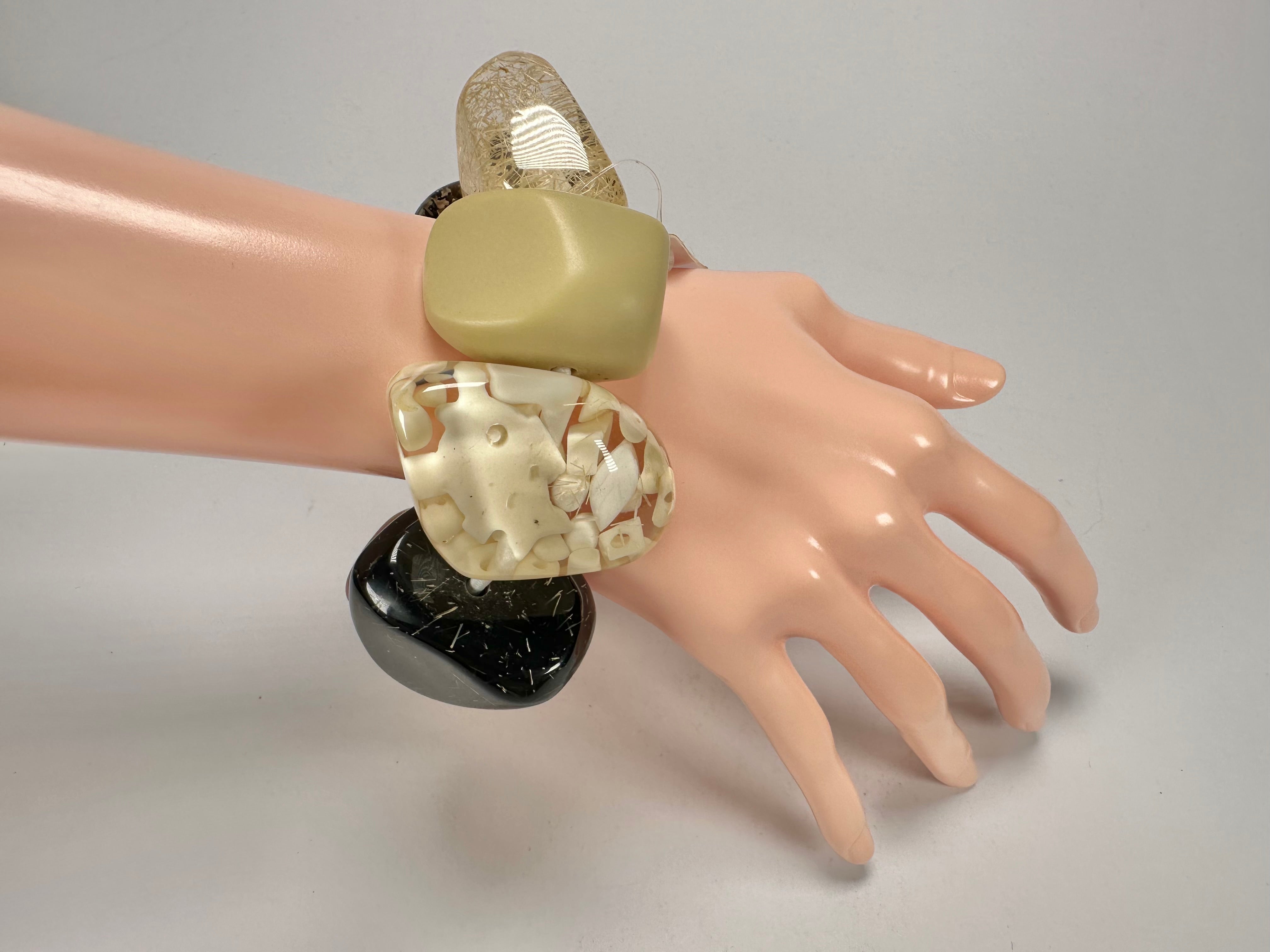 Jackie Brazil "Cusco" Seasons Mix Large Stones Elasticated Bracelet ( B1350 )