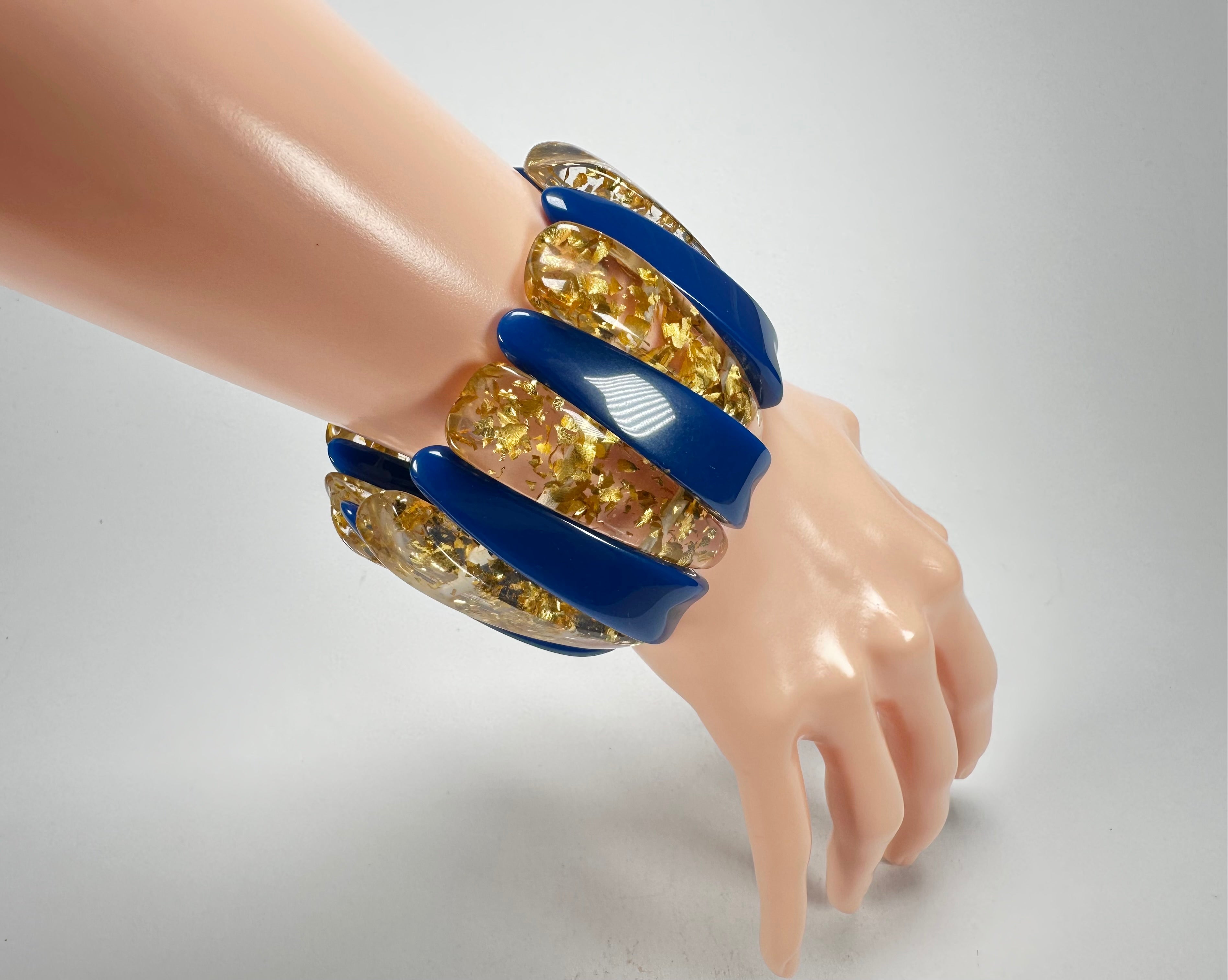 Jackie Brazil "Tulip" Royal Blue & Gold Flakes Elasticated Bracelet ( B0026 )