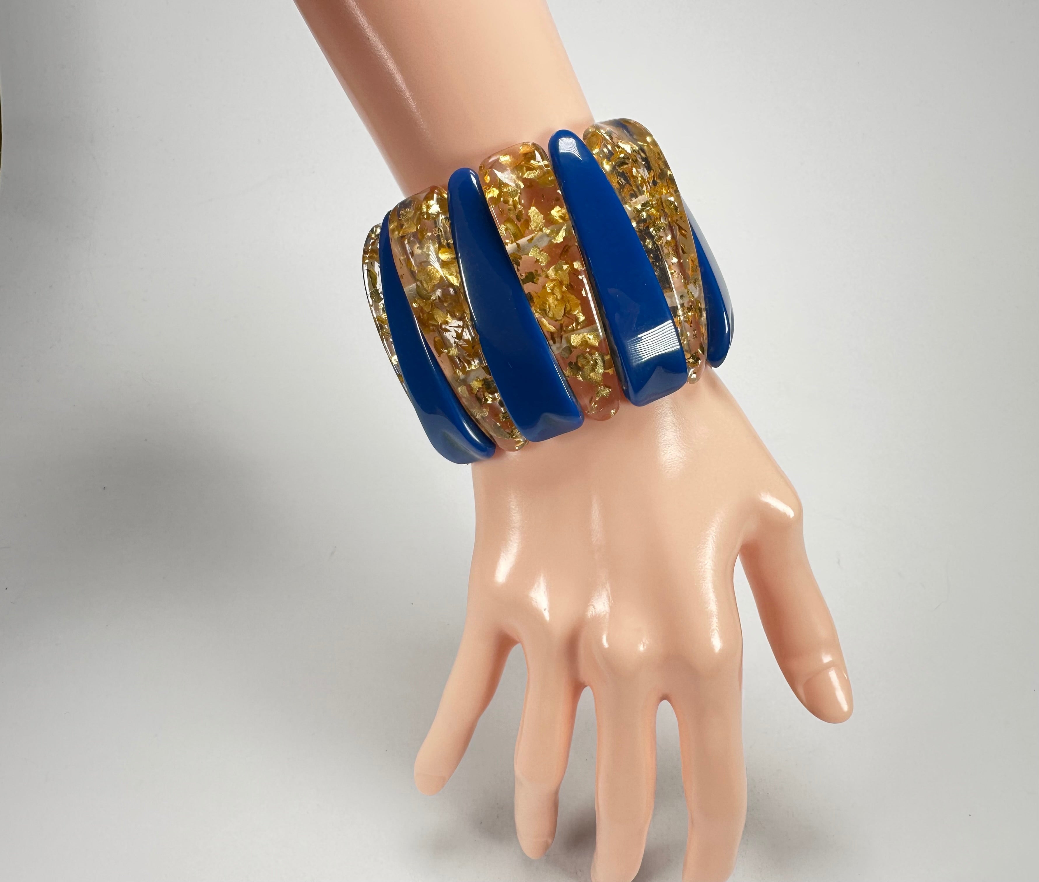 Jackie Brazil "Tulip" Royal Blue & Gold Flakes Elasticated Bracelet ( B0026 )