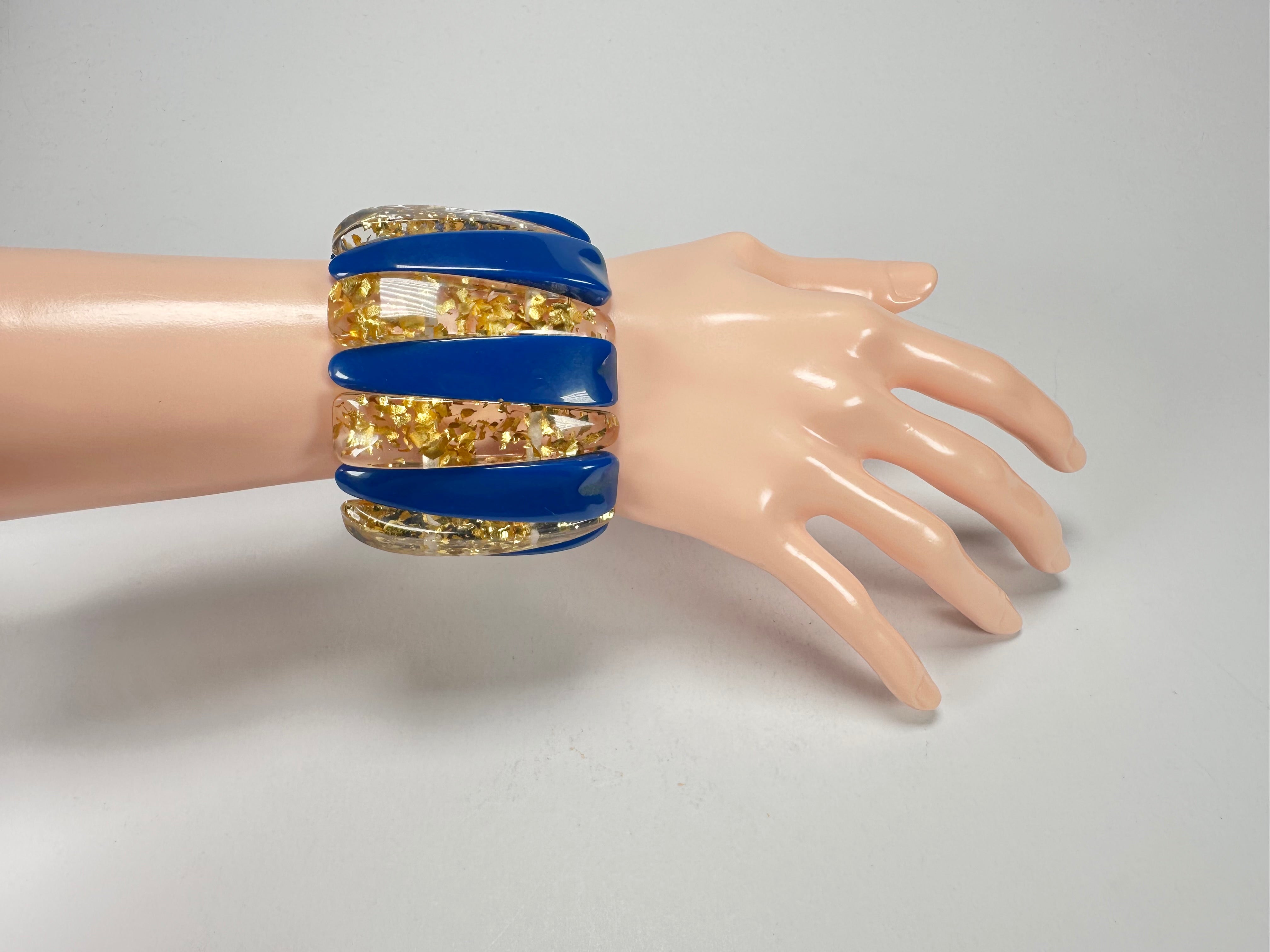 Jackie Brazil "Tulip" Royal Blue & Gold Flakes Elasticated Bracelet ( B0026 )