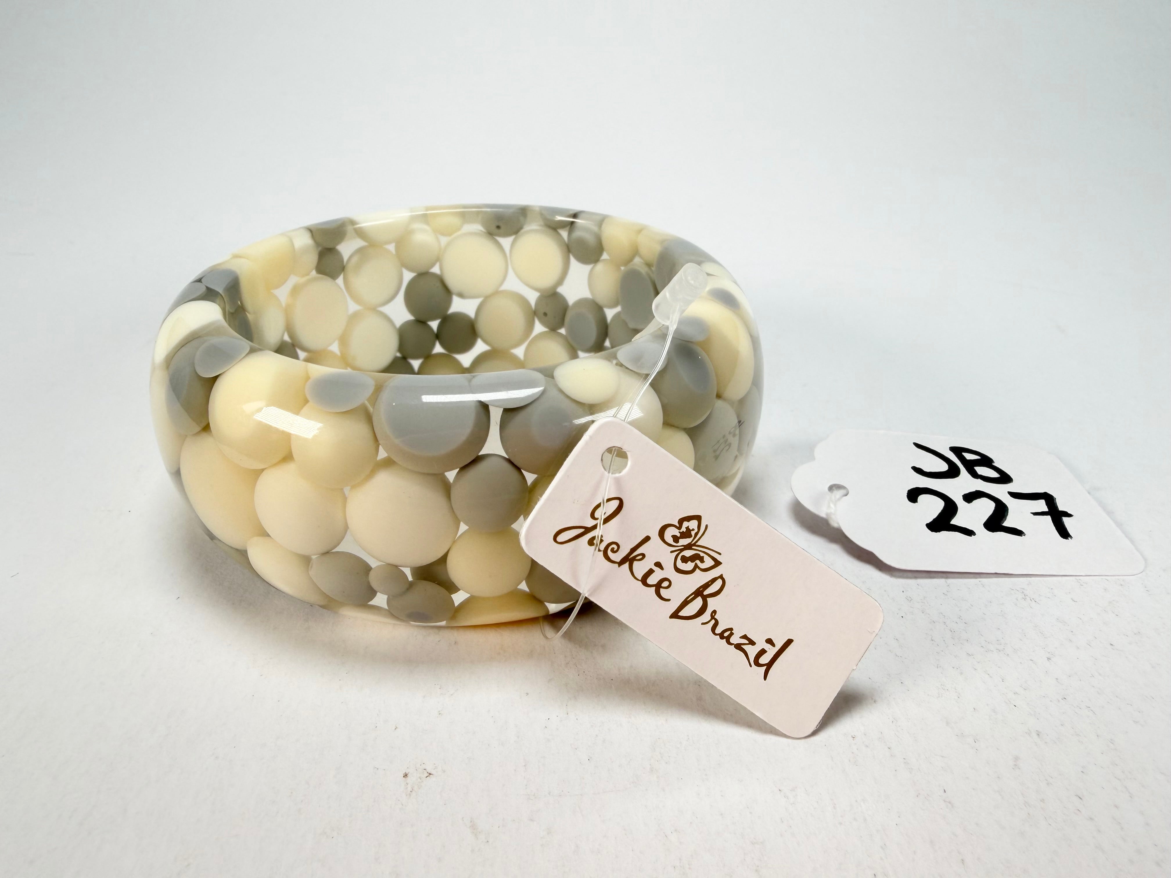 Jackie Brazil "Petit Balls" Cream Mix Spots Solid Round Resin 3.4cm Bangle ( B2520 )