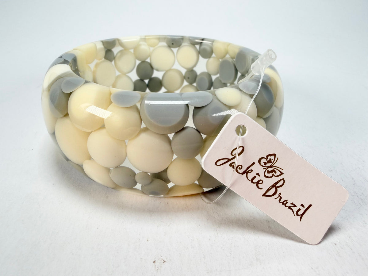 Jackie Brazil "Petit Balls" Cream Mix Spots Solid Round Resin 3.4cm Bangle ( B2520 )