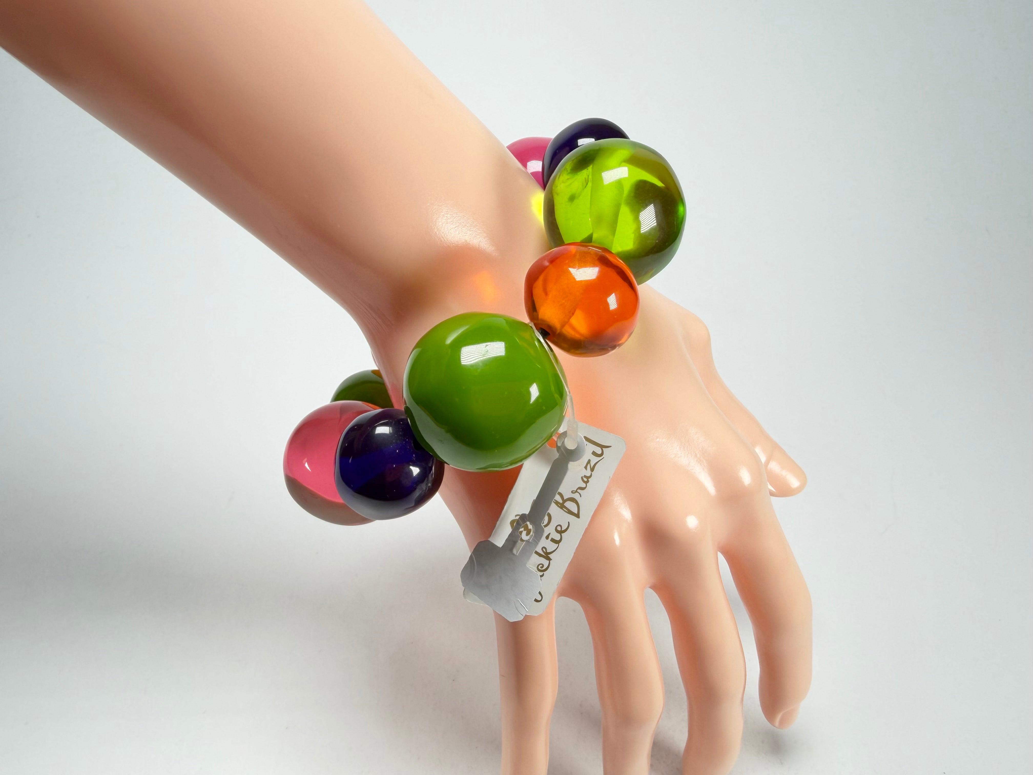 Jackie Brazil "Pebbles On Elastic" Transparent Summer Mix Resin Bracelet ( B2693 )