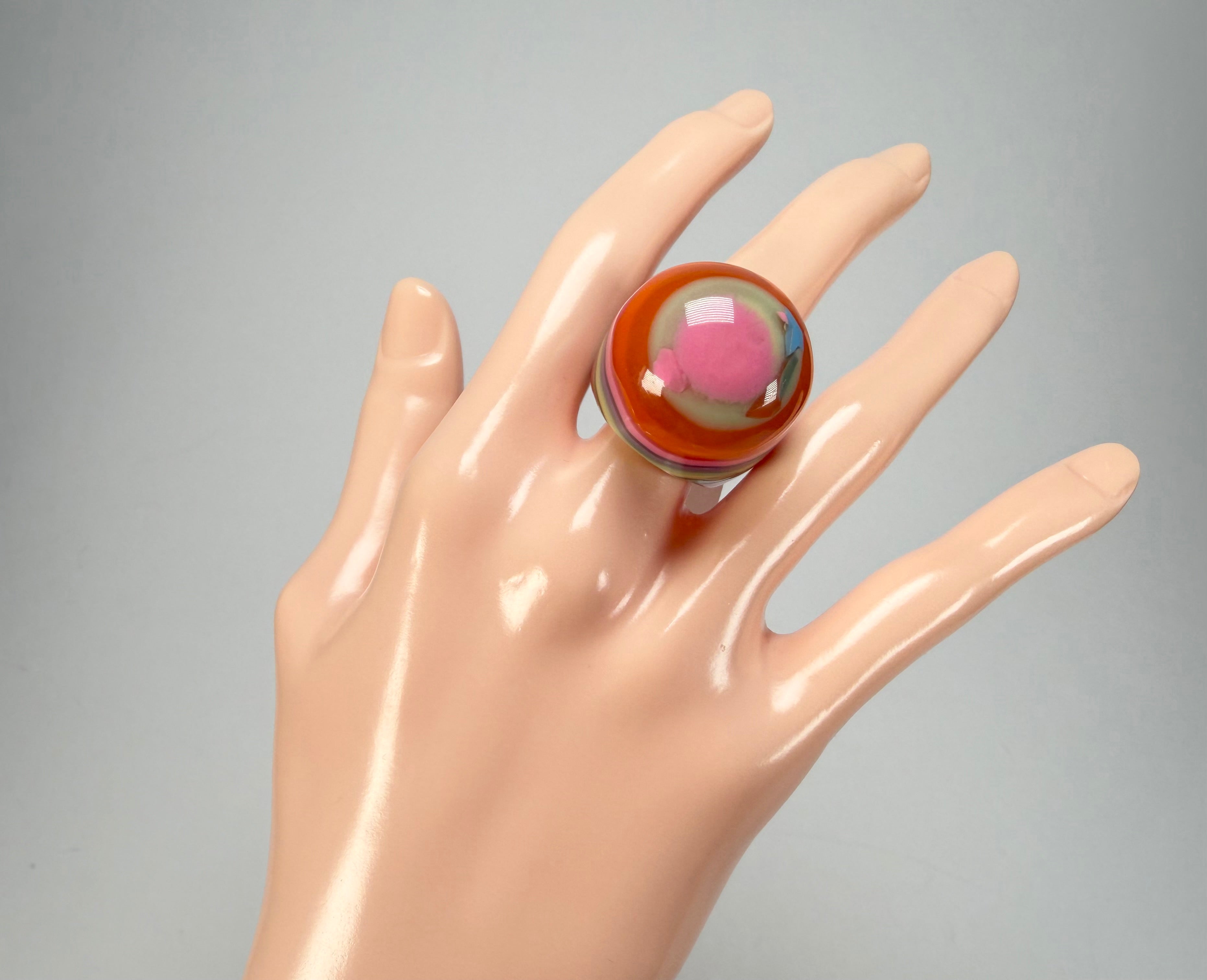 Jackie Brazil "Cat Eye" Liquorice Spring Mix Large Domed Resin Ring ( R1159 ) UK P / USA 8