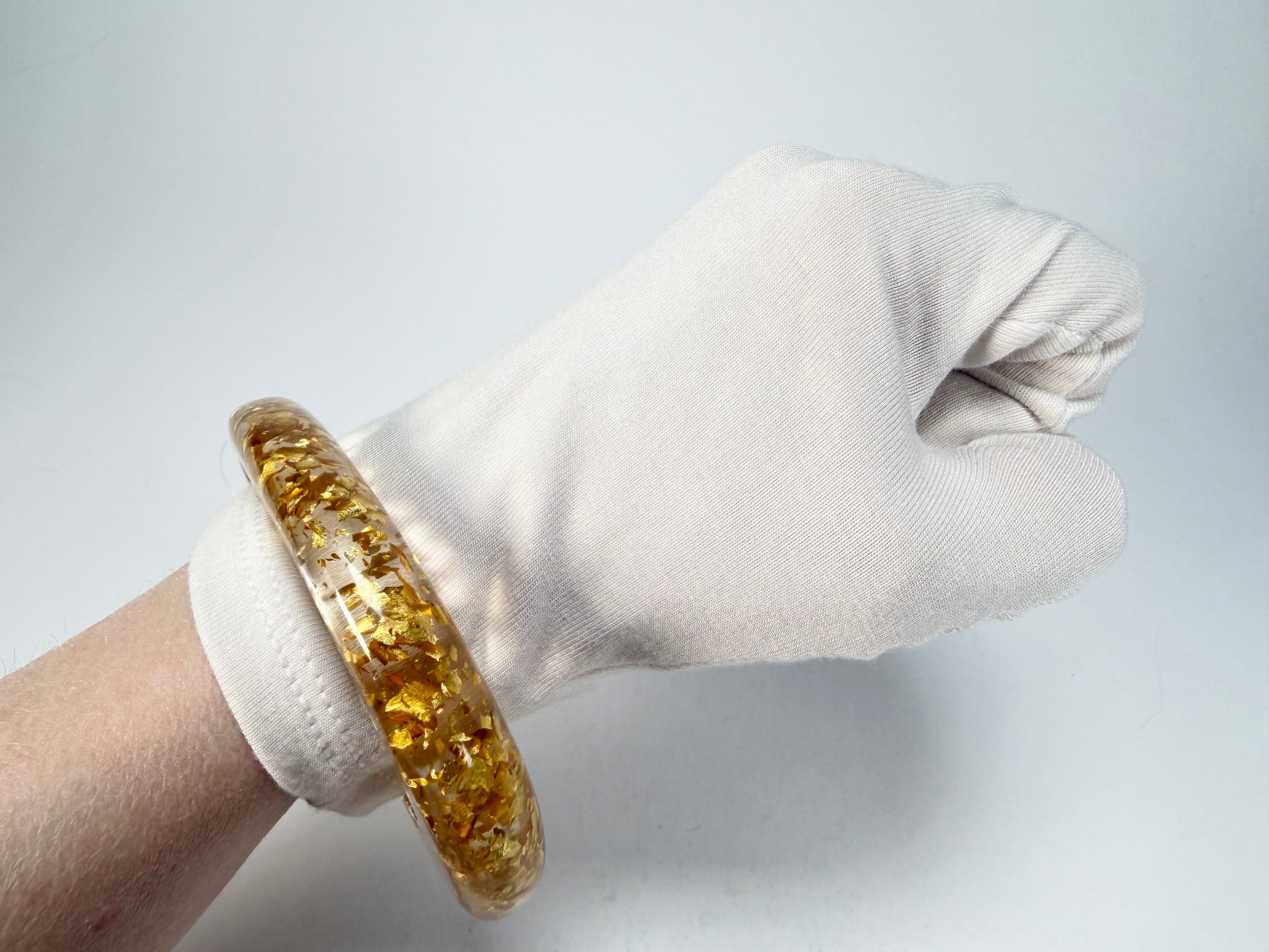 Jackie Brazil "Solid Oval" Gold Flakes 1.3cm Resin Bangle ( B0040 )