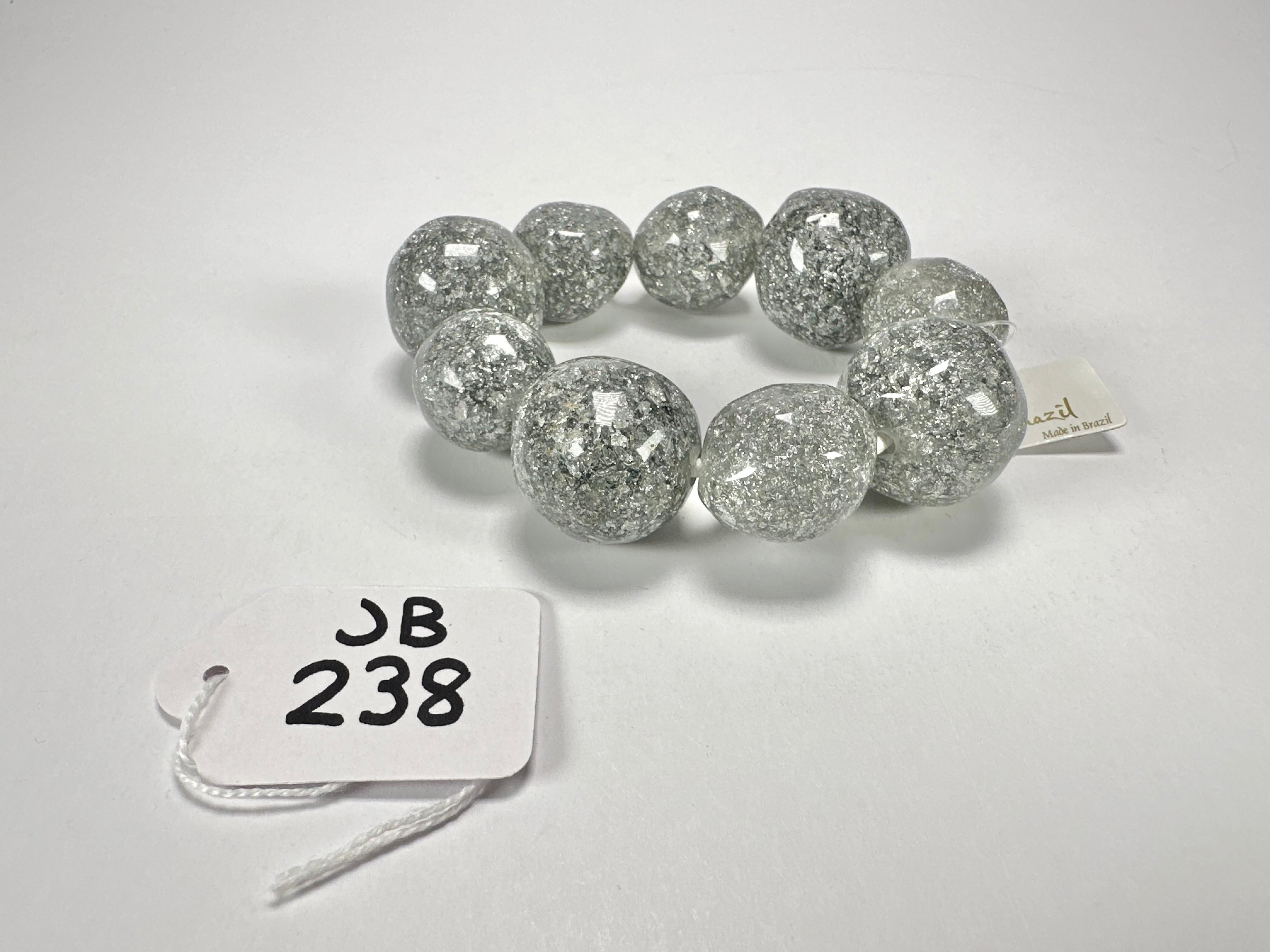 Jackie Brazil "Pebbles On Elastic" Silver Flakes Resin Bracelet ( B2693 )