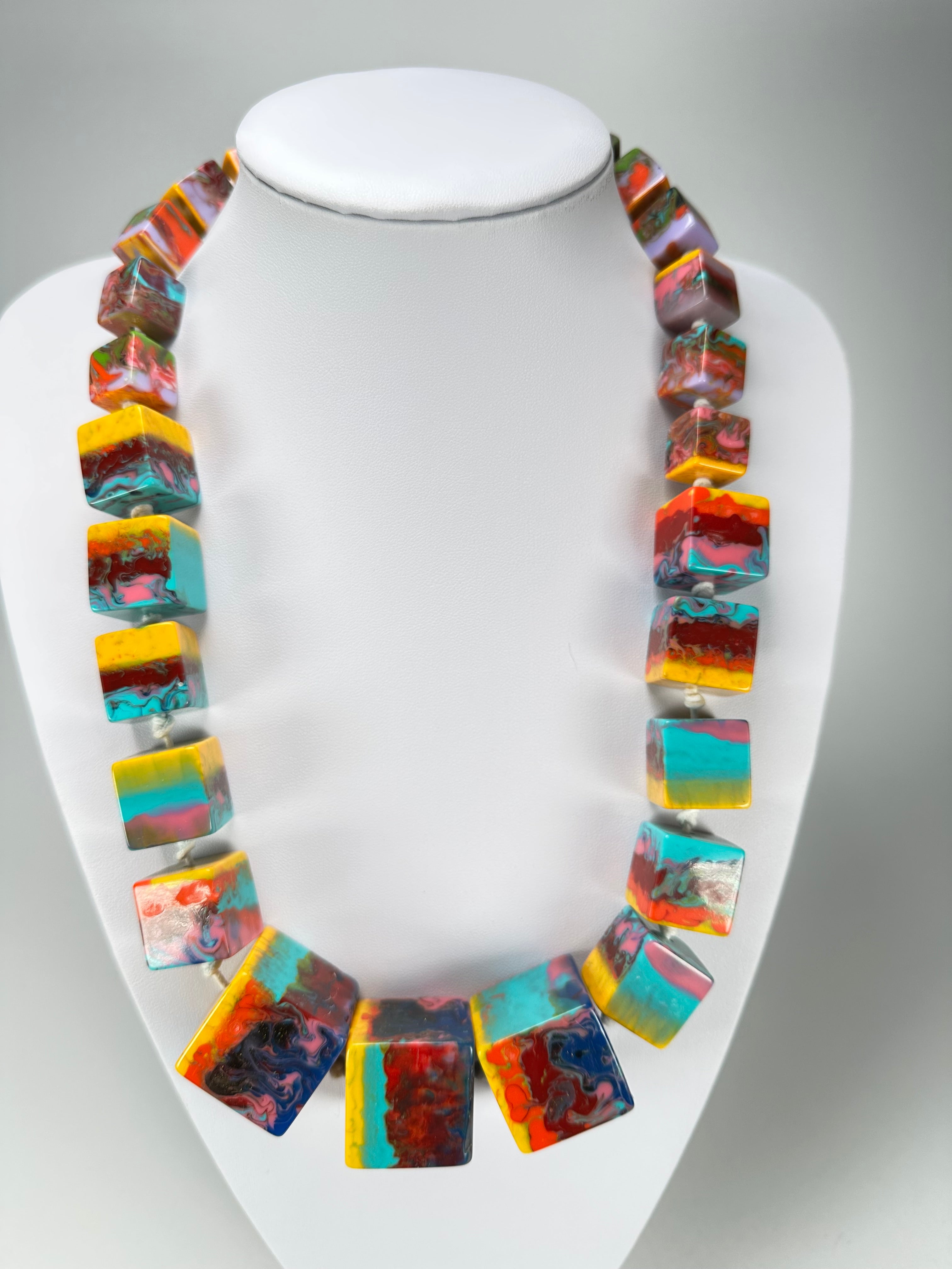 Jackie Brazil "Kandinsky" Mix Size Liquorice Cubes Resin Necklace ( N3343 )