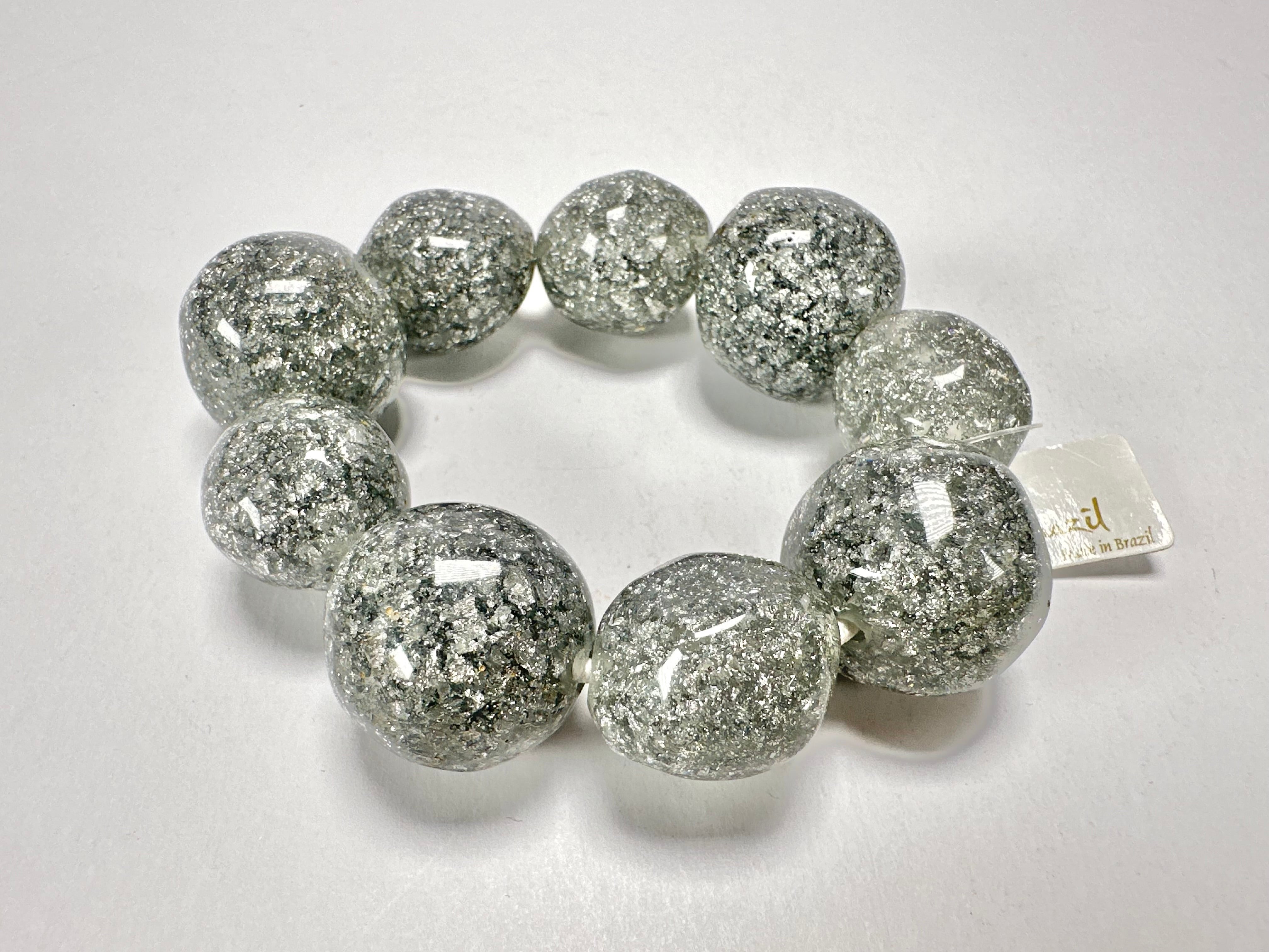 Jackie Brazil "Pebbles On Elastic" Silver Flakes Resin Bracelet ( B2693 )