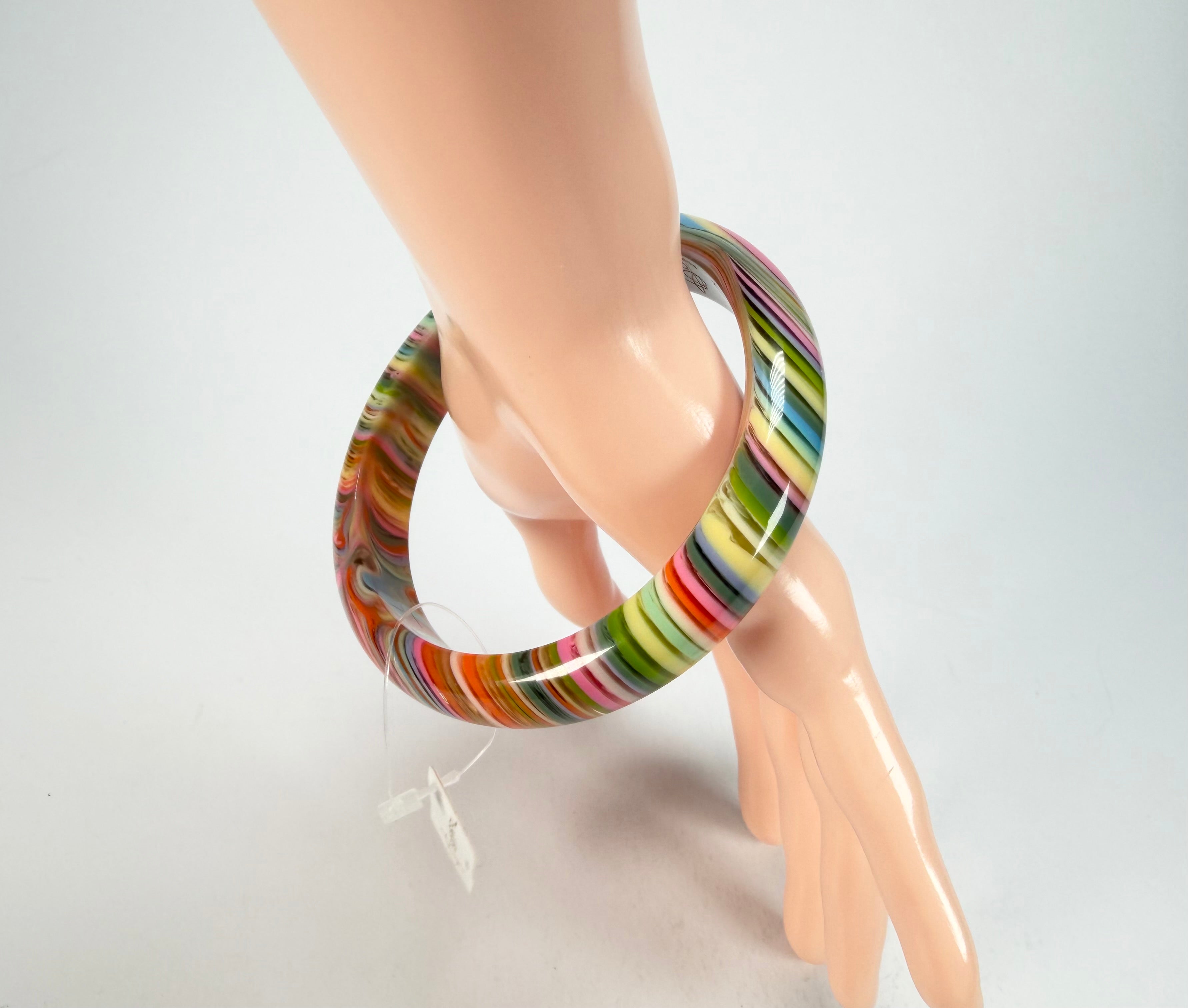 Jackie Brazil "Thin Cat Eye" Liquorice Allsorts with Cat Eye Spring Colour 1.3cm Resin Bangle ( B1151 )