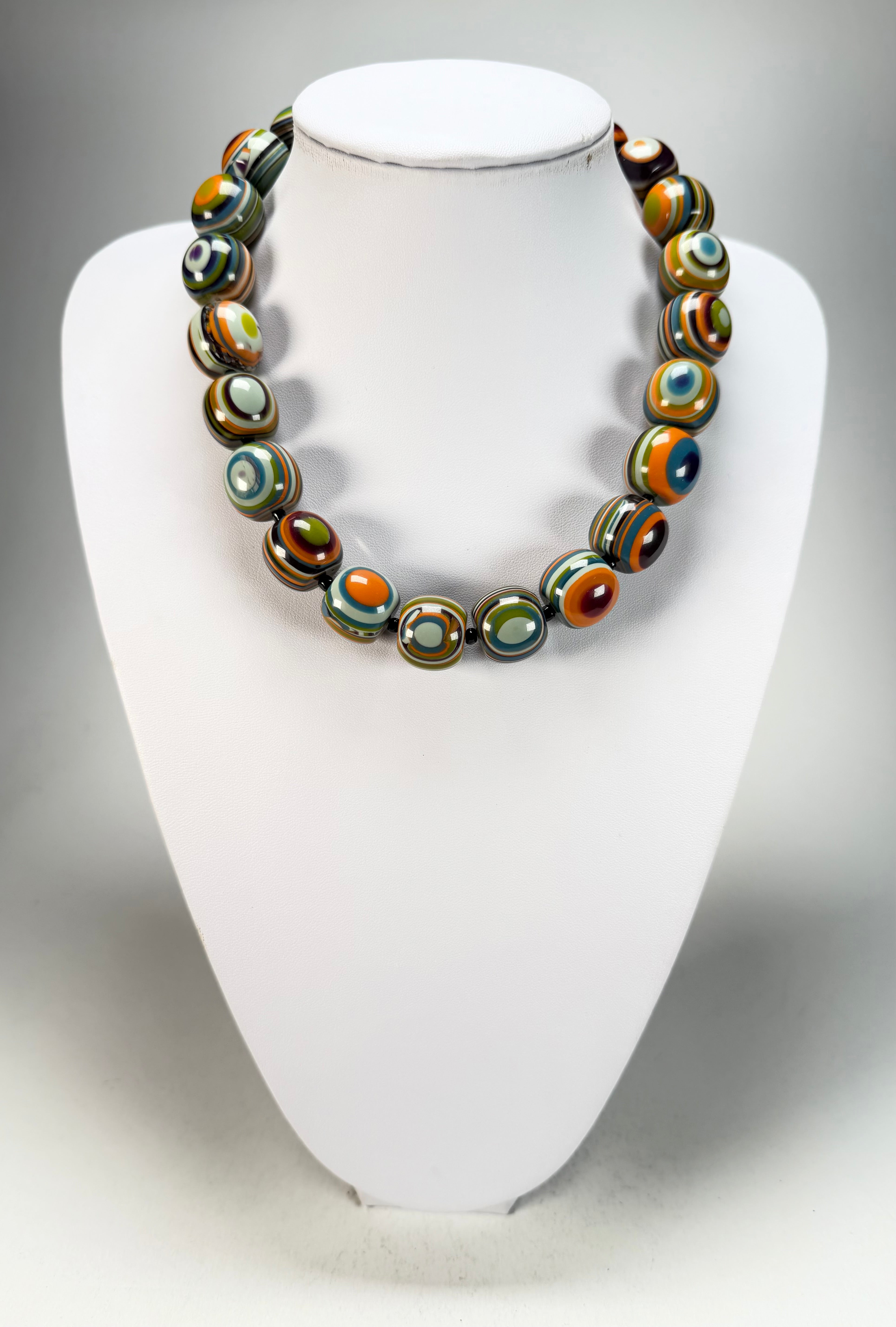 Jackie Brazil "Cat Eyes" Winter Mix Liquorice Balls Resin Necklace 50cm ( N0894 )