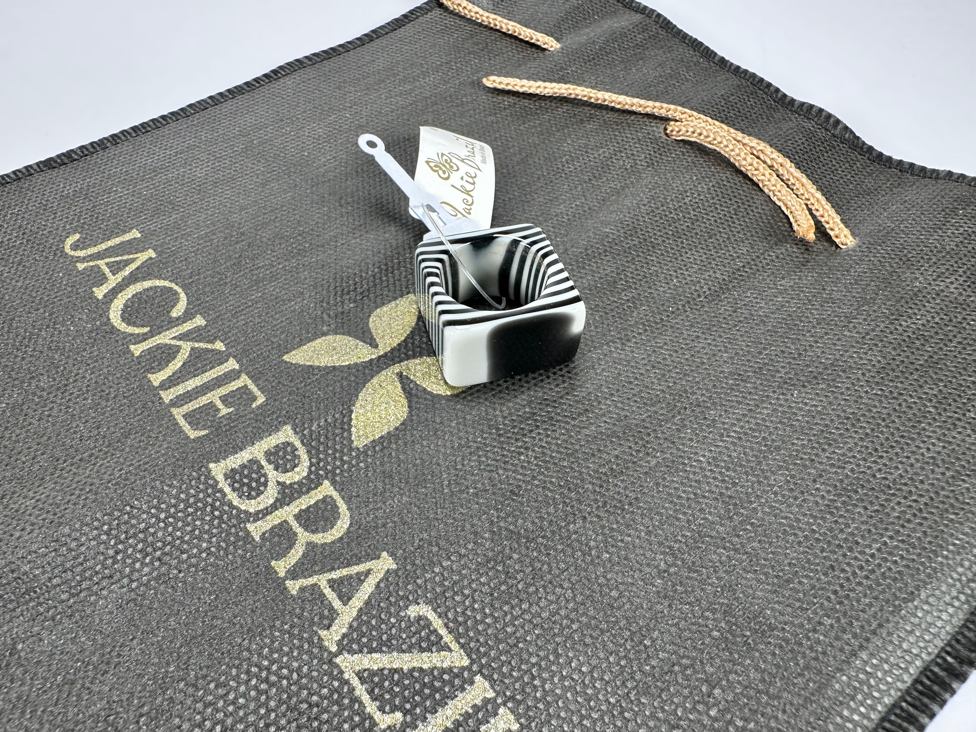 Jackie Brazil "Tiger Stripe" Pop Liquorice Black & White Striped Square Resin Ring ( R1983 ) Size UK O / USA 7