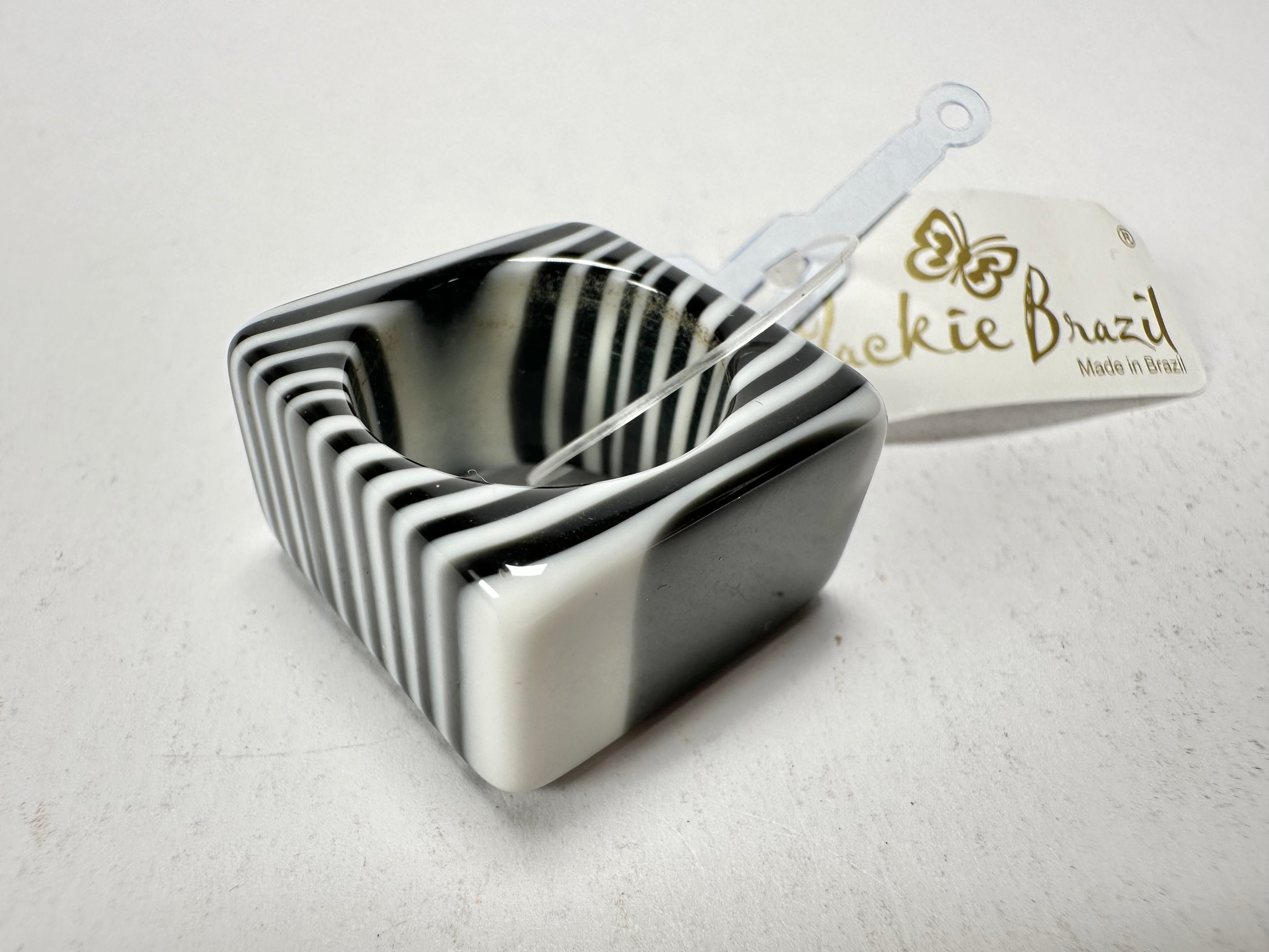 Jackie Brazil "Tiger Stripe" Pop Liquorice Black & White Striped Square Resin Ring ( R1983 ) Size UK O / USA 7