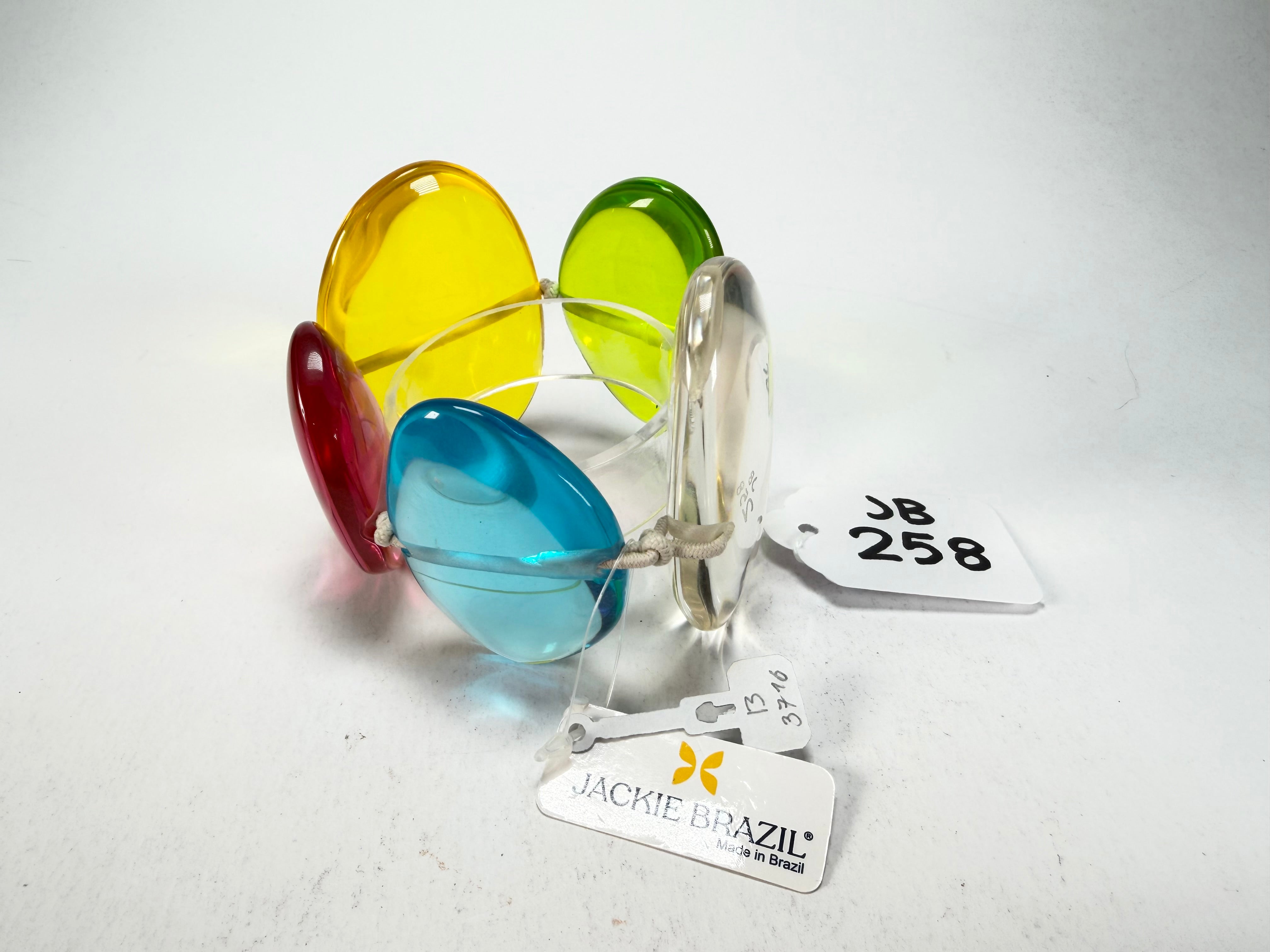 Jackie Brazil "Riverstones" Transparent Summer Mix Stone Large Flat Stones On Elastic Bracelet ( B3716 )