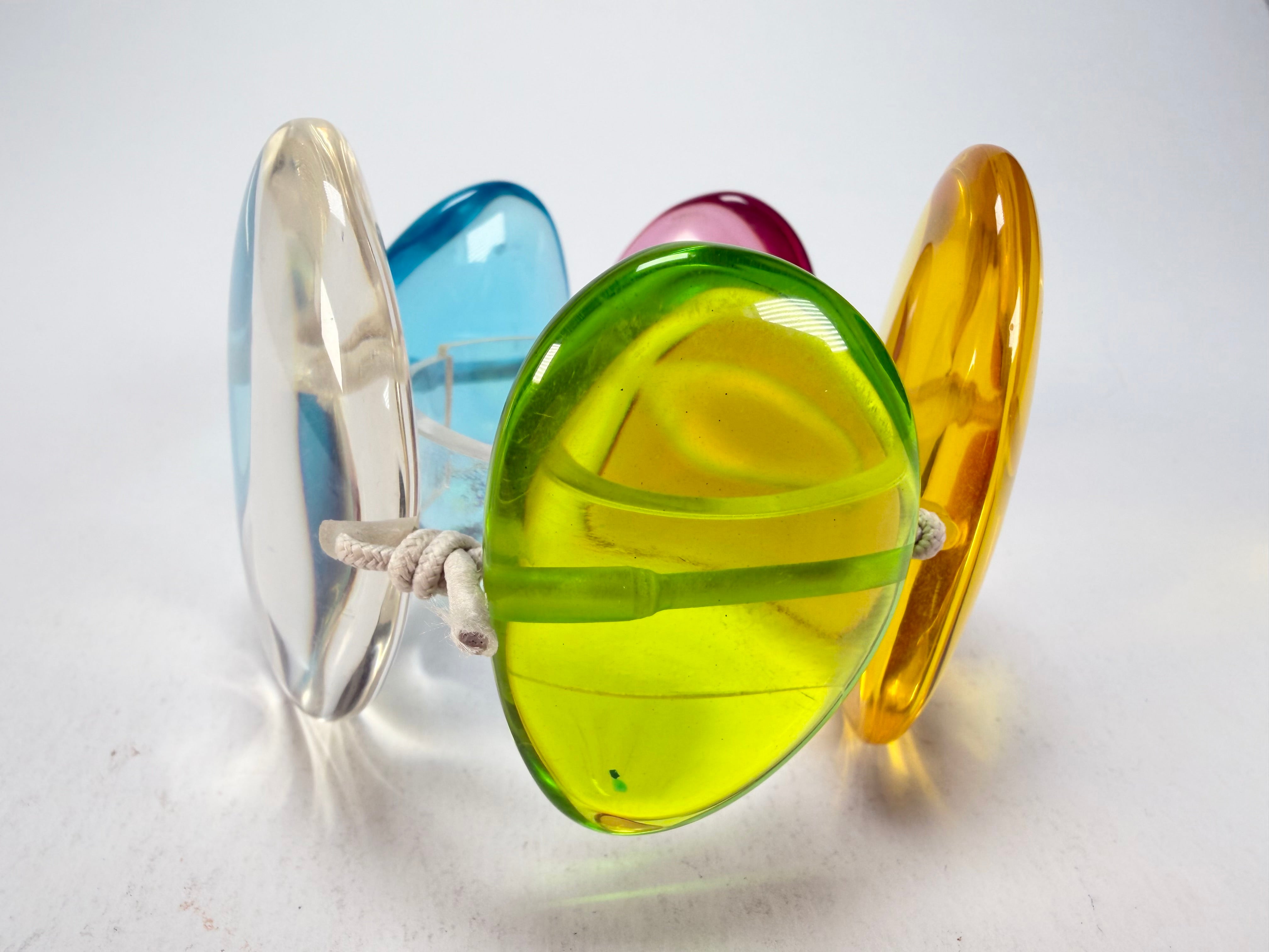 Jackie Brazil "Riverstones" Transparent Summer Mix Stone Large Flat Stones On Elastic Bracelet ( B3716 )