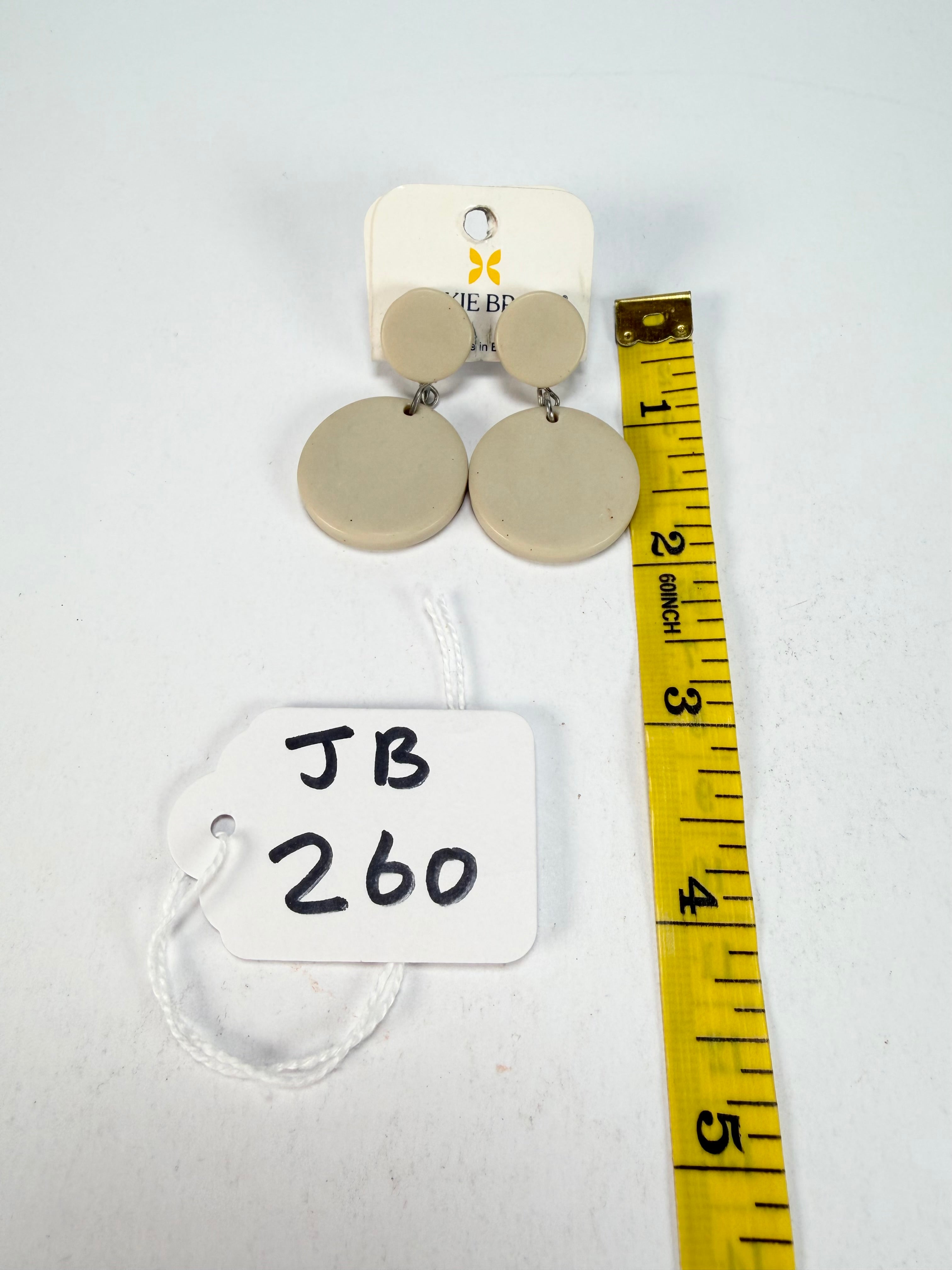 Jackie Brazil "Duo Stud" Natural Disk On Pin Beige Matte Resin Earrings ( E0520 )