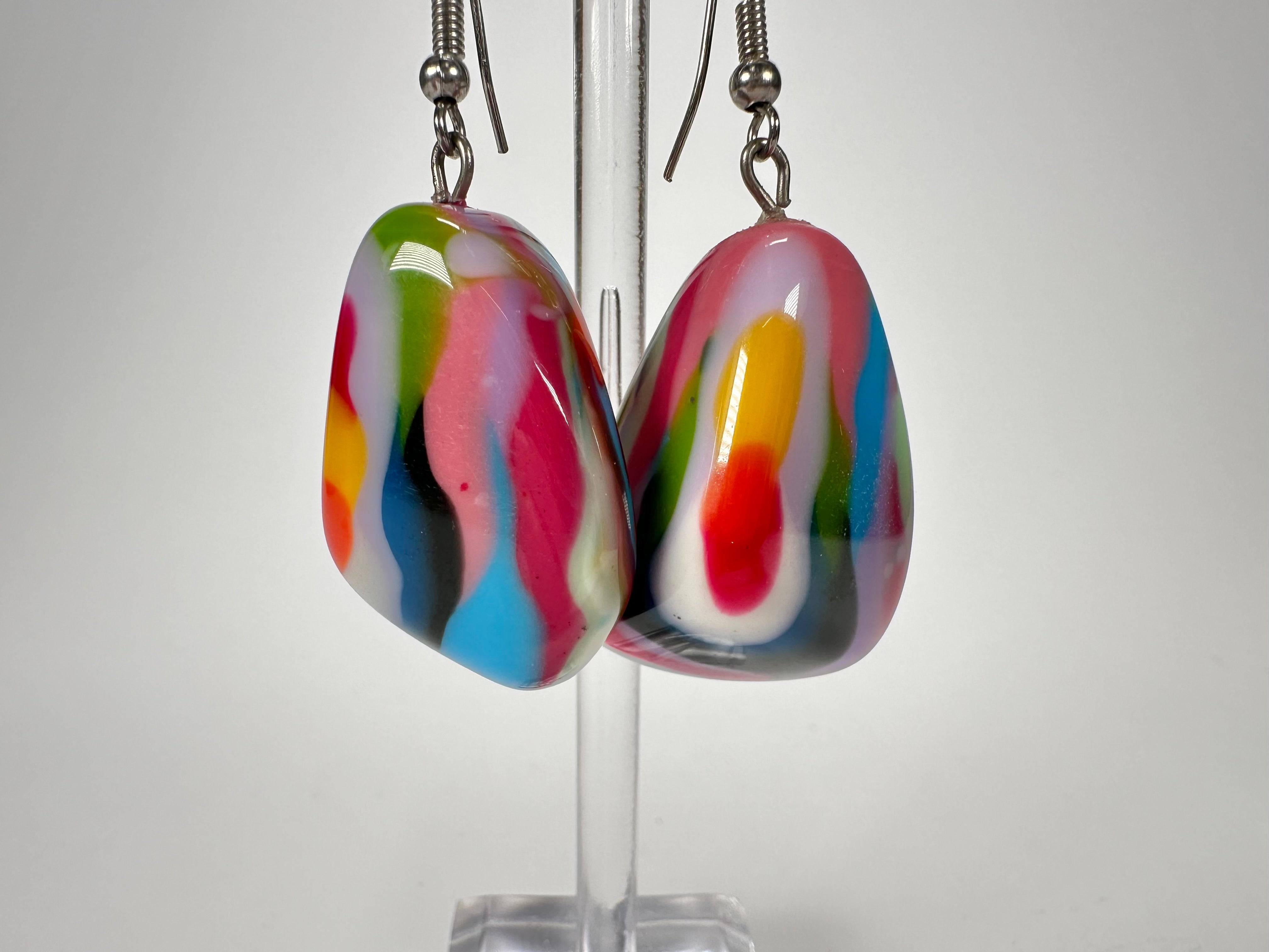 Jackie Brazil "Diamond" Kandinsky Flinstone on Hook Resin Earrings ( E0700 )