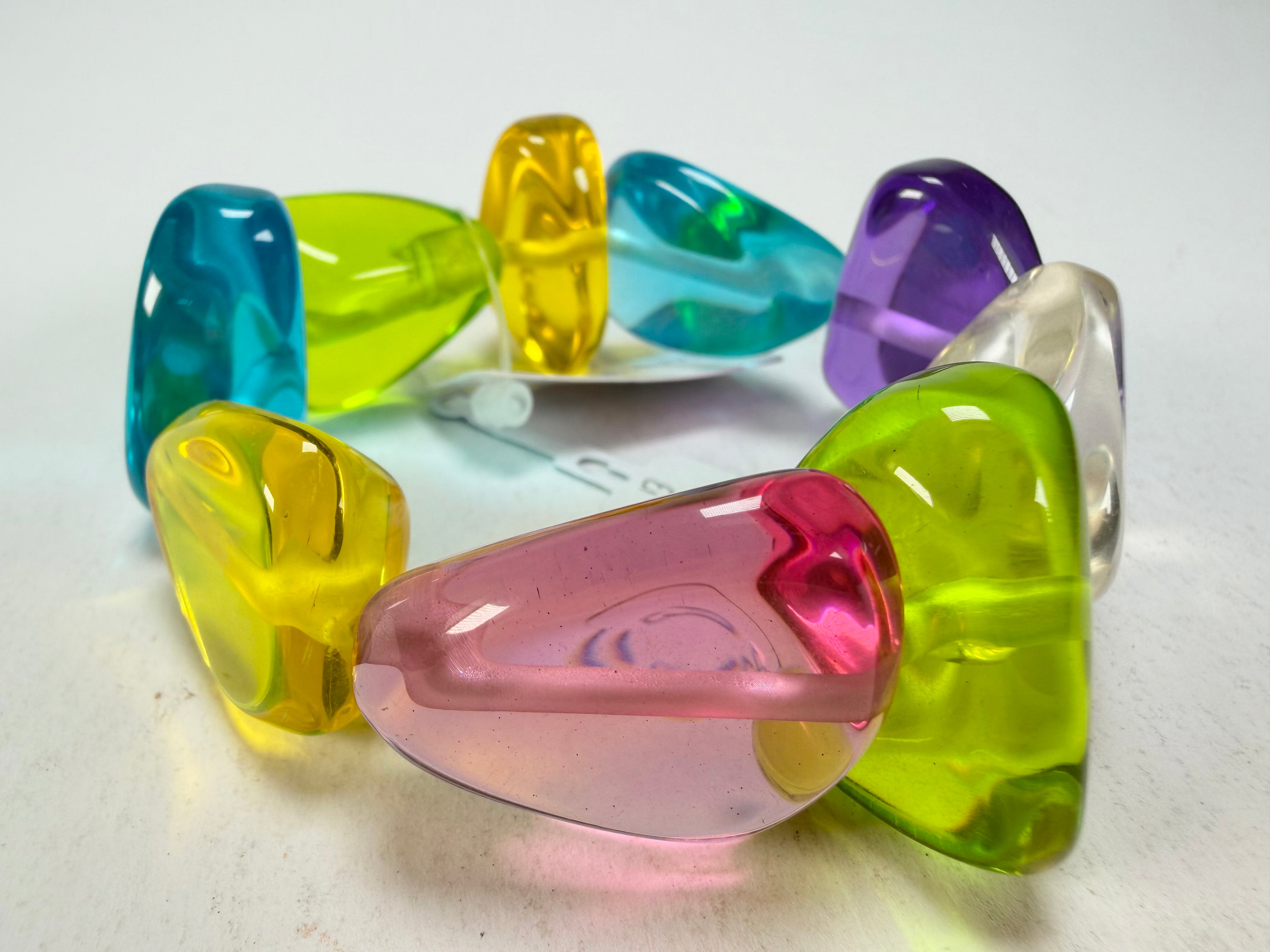 Jackie Brazil "Diamonds" Transparent Summer Mix Flintstone Bone Bracelet ( B0211 )