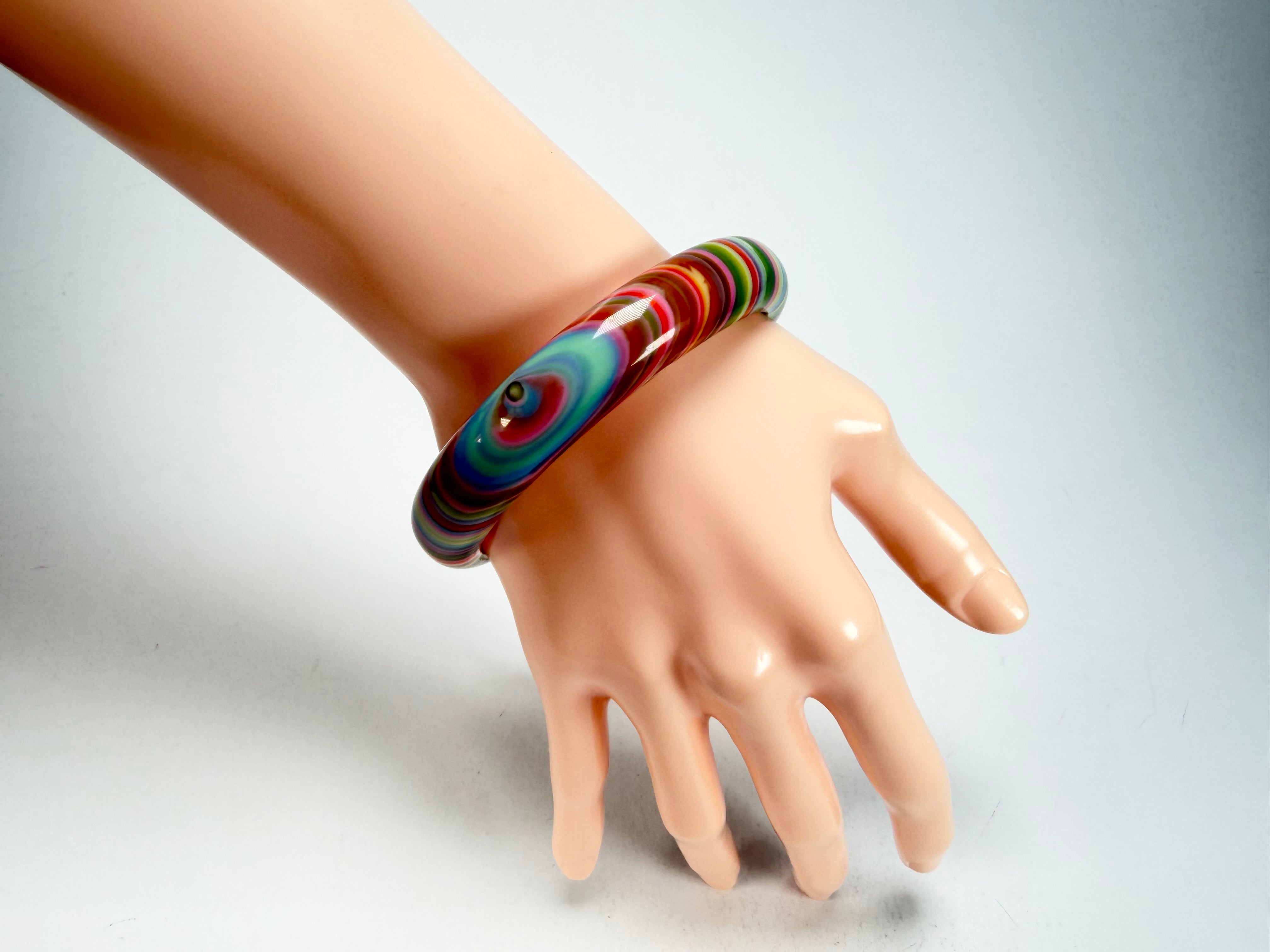 Jackie Brazil "Thin Cat Eye" Liquorice Allsorts with Cat Eye Spring Colour 1.3cm Resin Bangle ( B1151 )
