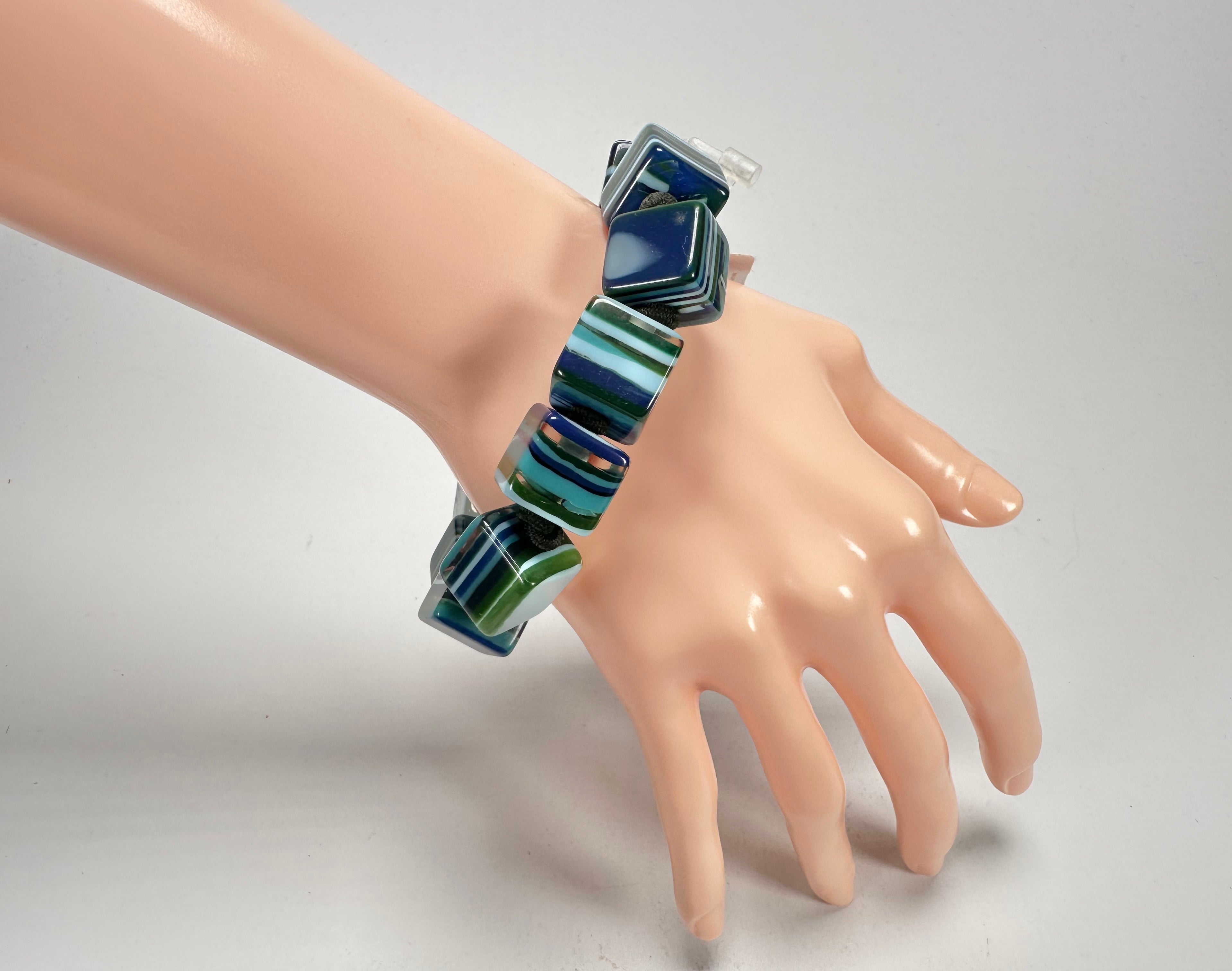 Jackie Brazil "POP" Liquorice Blue Mix Small Cubes Bracelet ( B0224 )