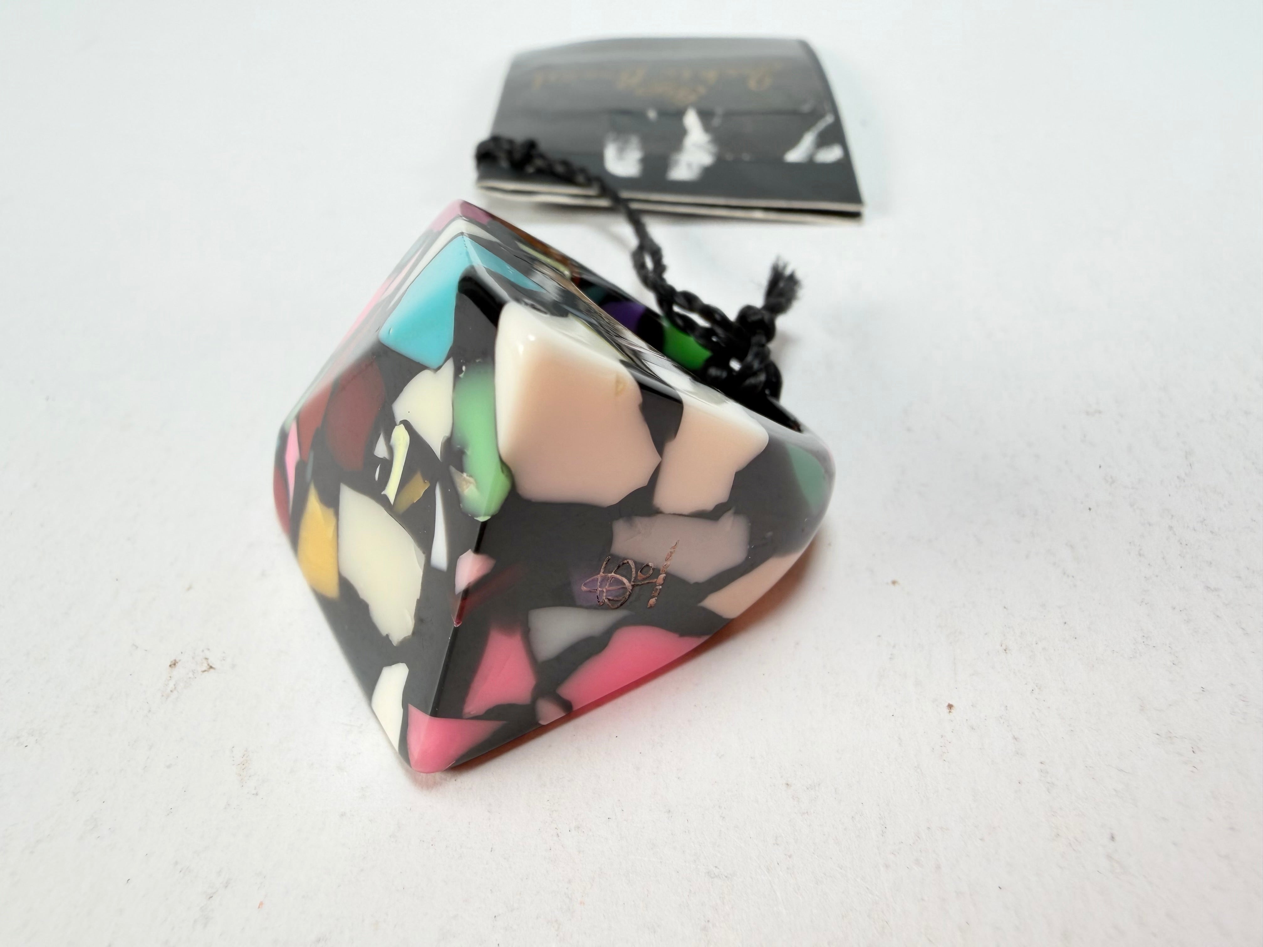 Jackie Brazil "Art Deco" Abstract Resin Ring ( R3081 ) Size UK P / USA 7.5