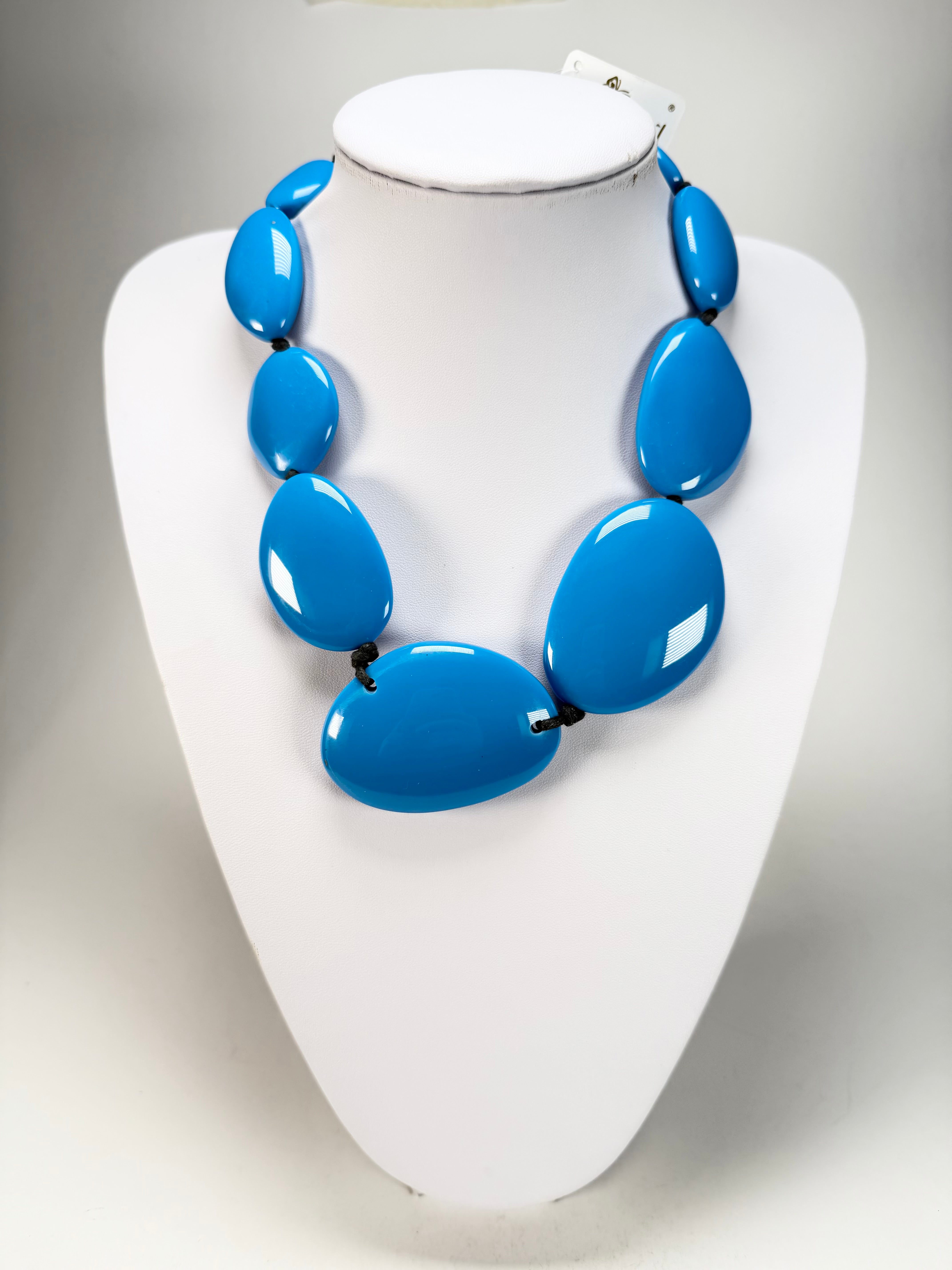 Jackie Brazil "Blue Gloss" Short Flat Riverstones 50cm Necklace ( N3616 )
