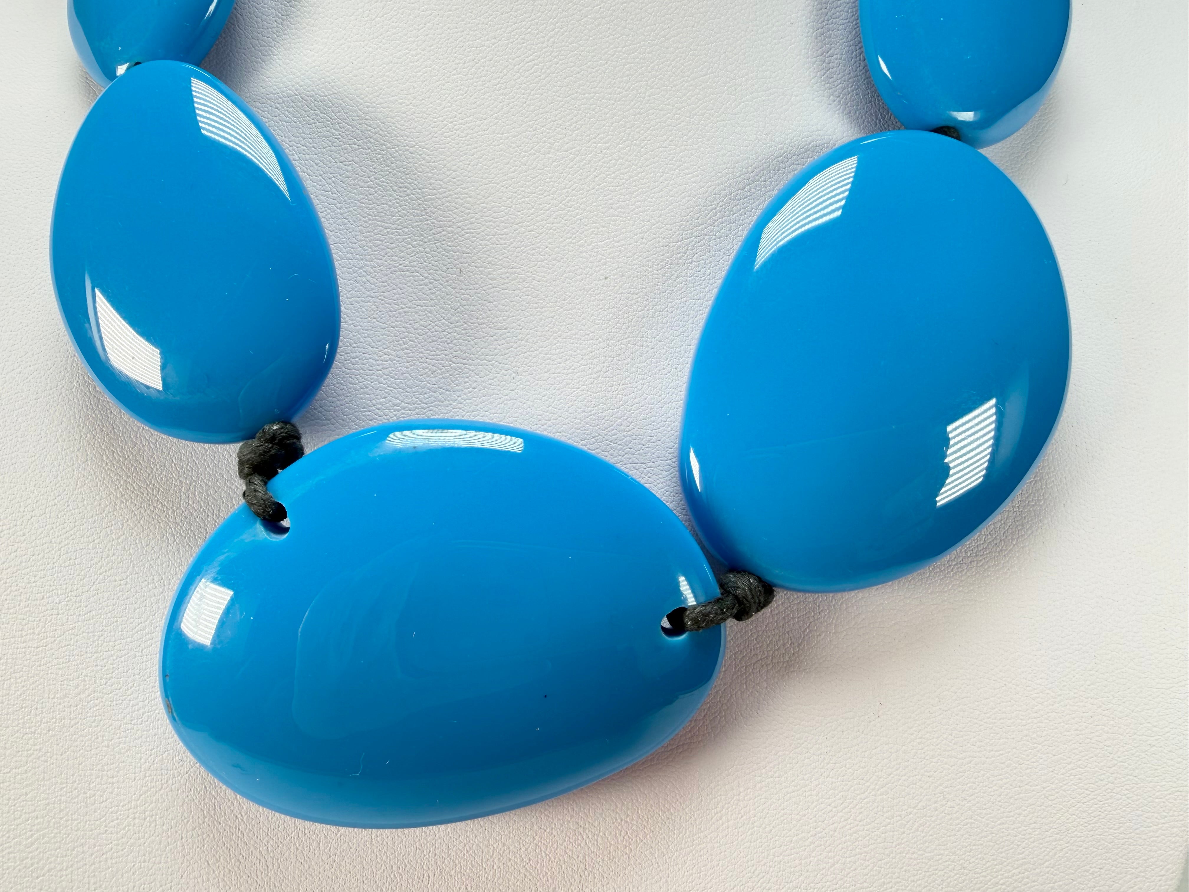 Jackie Brazil "Blue Gloss" Short Flat Riverstones 50cm Necklace ( N3616 )