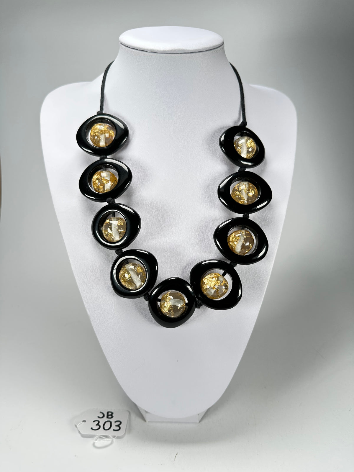 Jackie Brazil "Saturn" Black & Gold Flakes Disc & Ball On String Short 50cm Necklace ( N0051 )