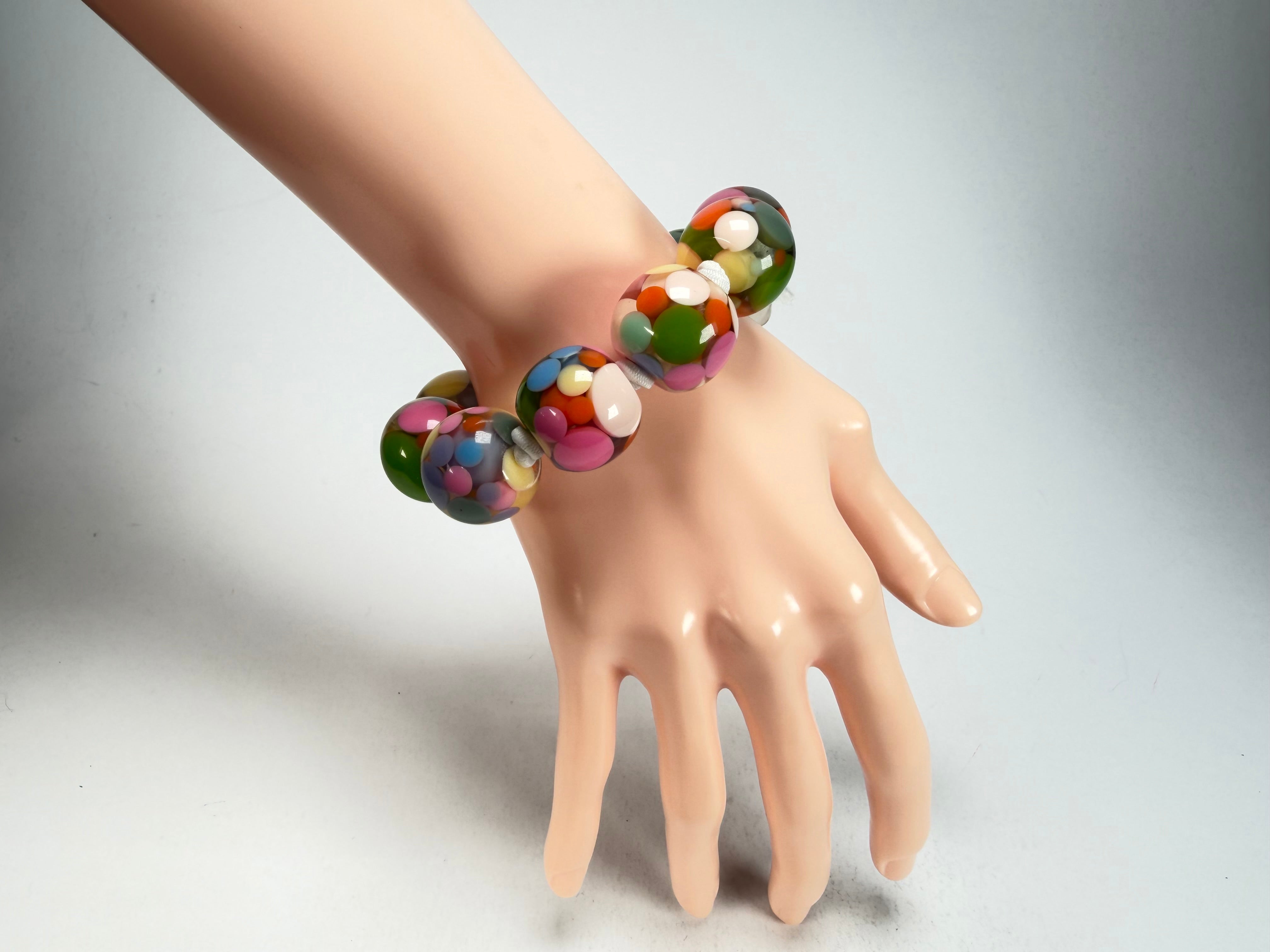 Jackie Brazil "Spots" Spotted Balls On Elastic Resin Bracelet ( B1470 )