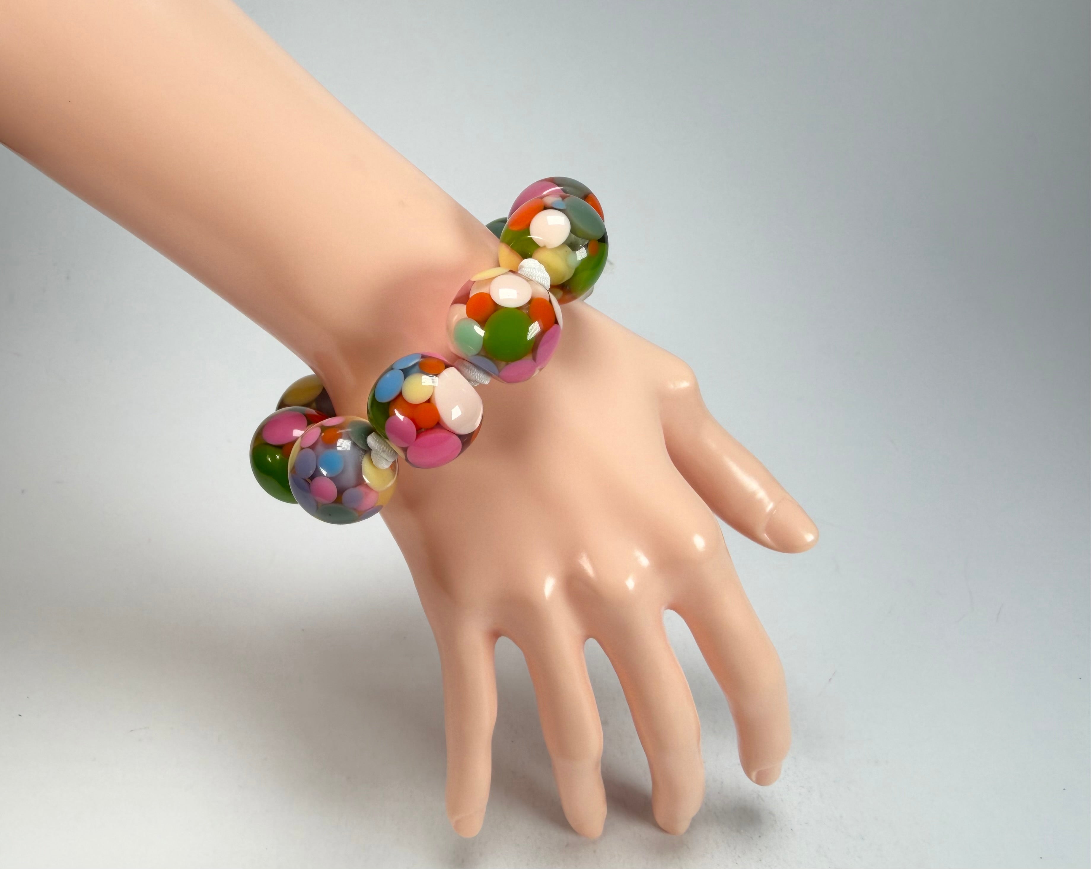 Jackie Brazil "Spots" Spotted Balls On Elastic Resin Bracelet ( B1470 )