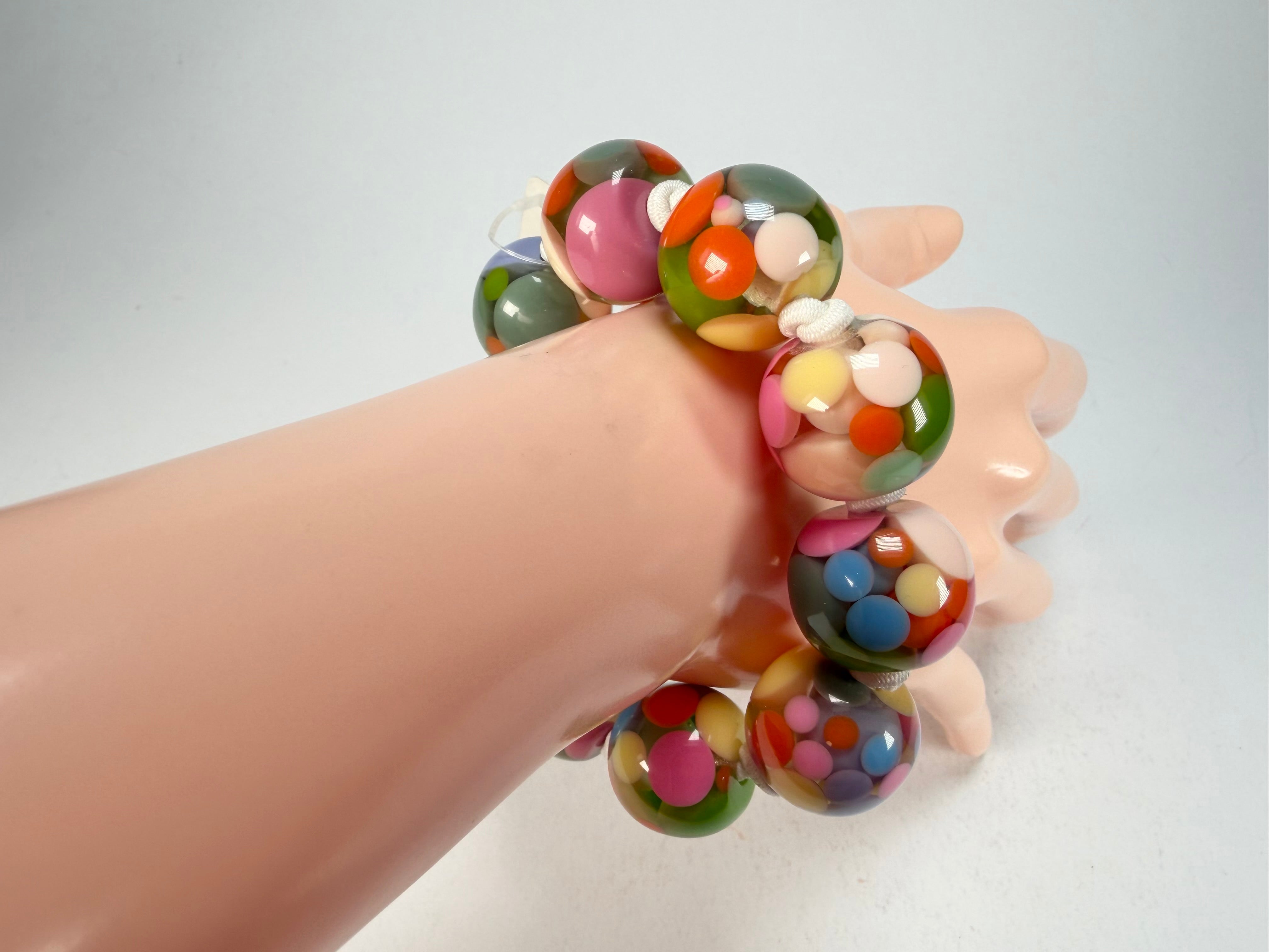 Jackie Brazil "Spots" Spotted Balls On Elastic Resin Bracelet ( B1470 )